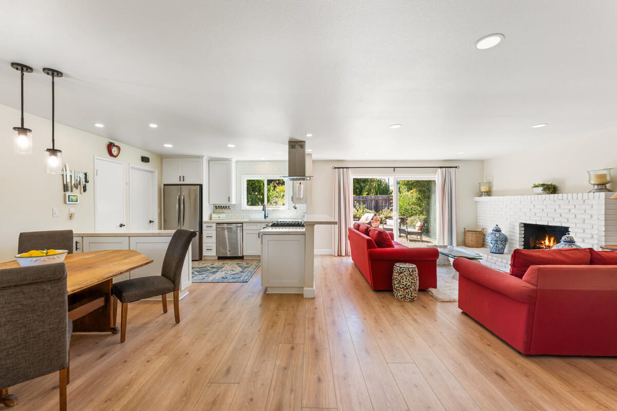 339 Via El Encantador