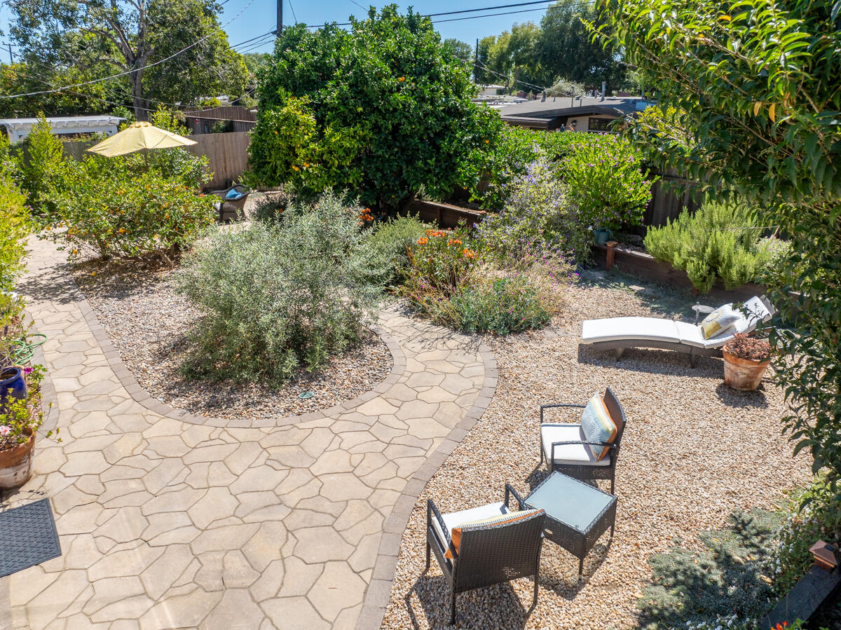 339 Via El Encantador