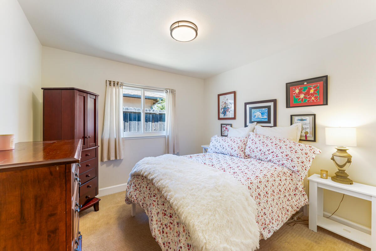 339 Via El Encantador