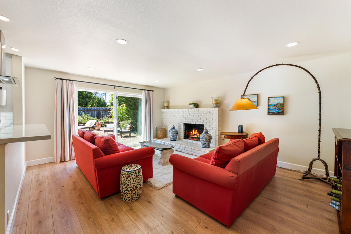 339 Via El Encantador