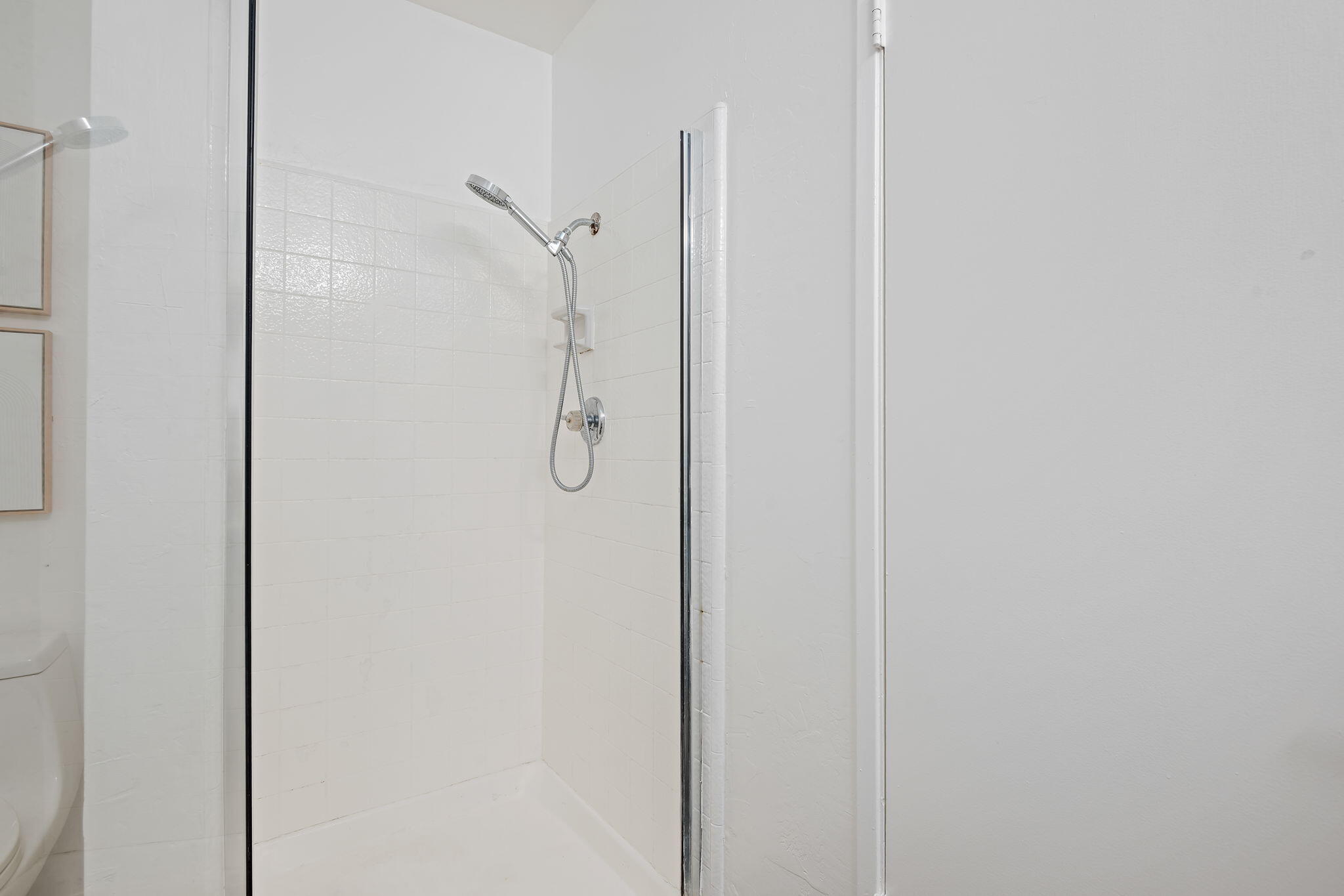 130 W Alamar Avenue, 4