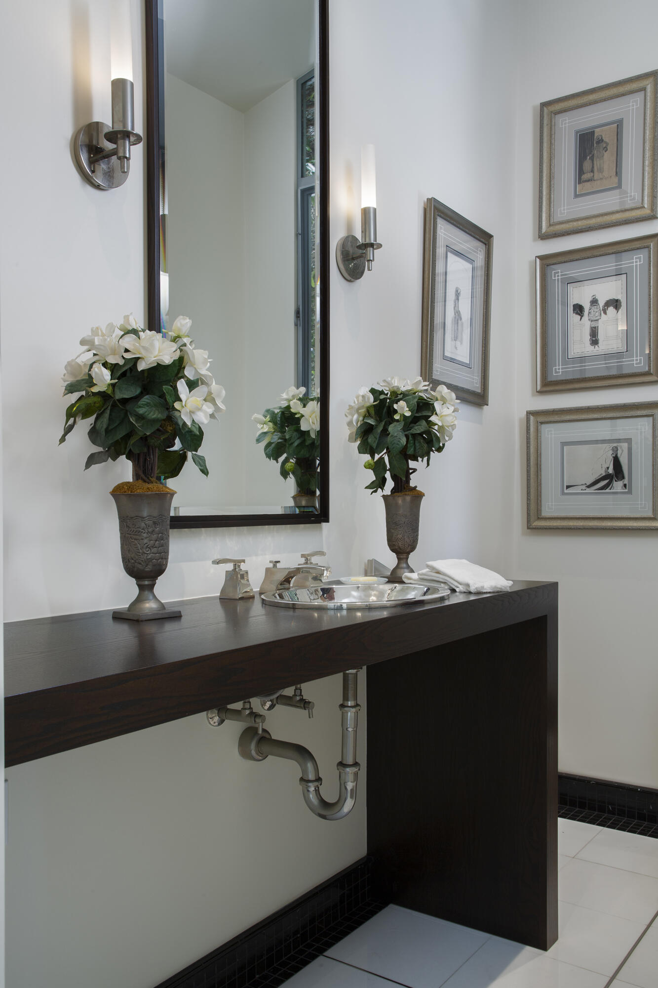 526 Crocker Sperry Drive