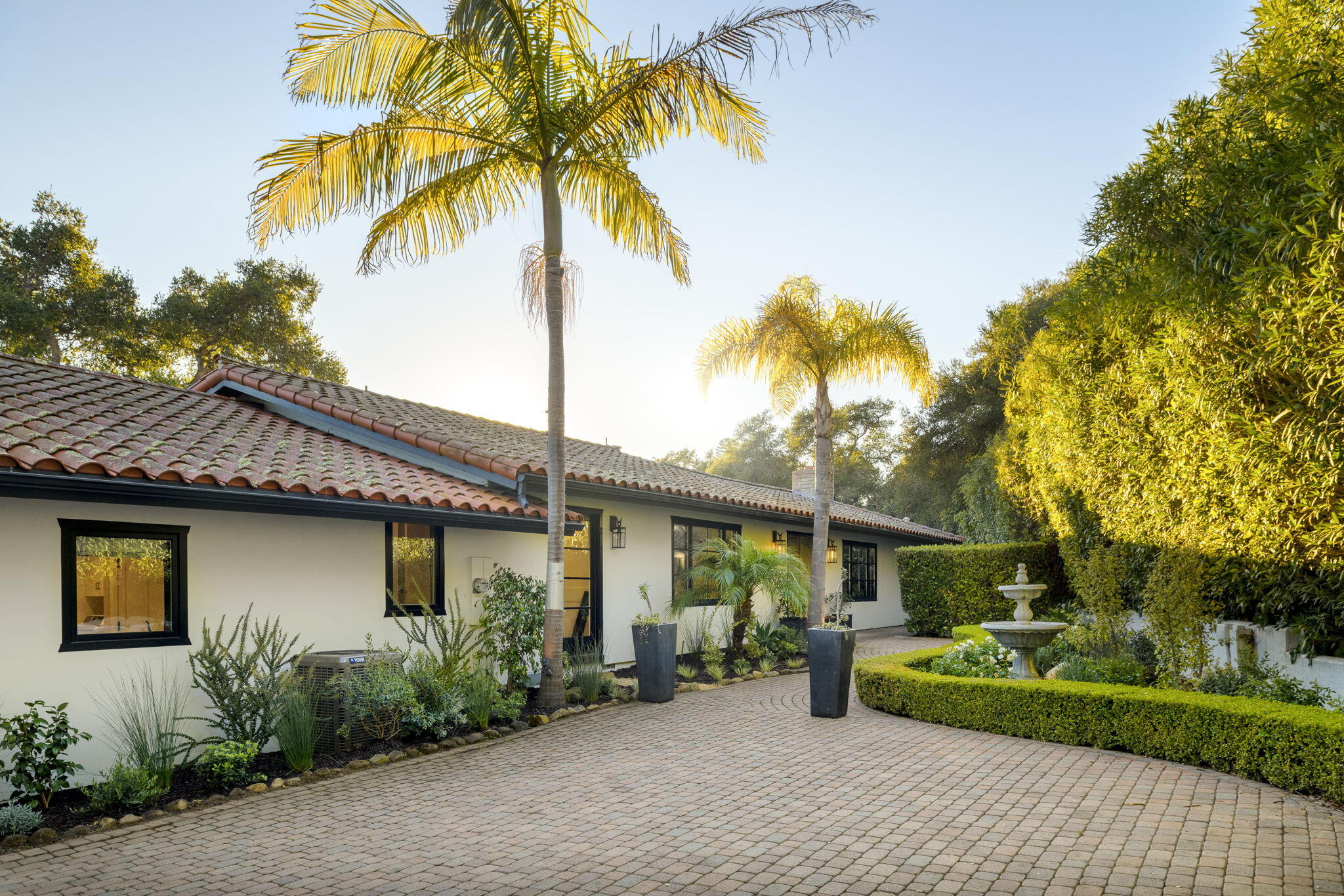 1383 School House Road