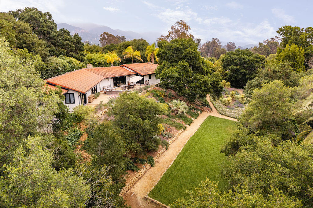 1383 School House Road