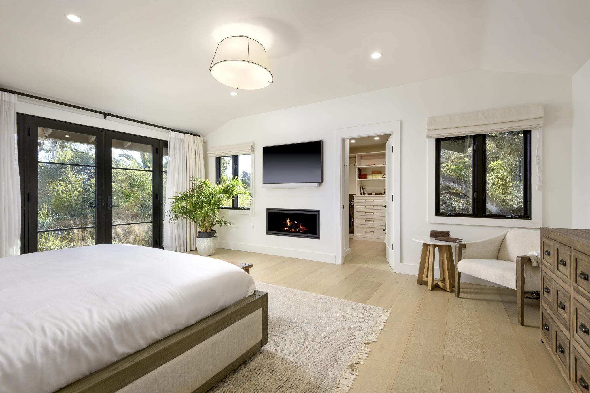 1383 School House Road