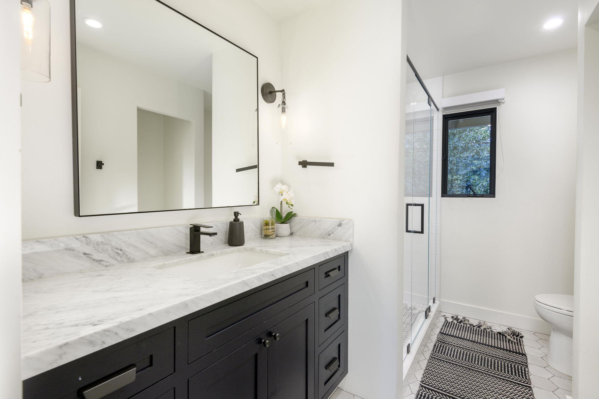 1383 School House Road