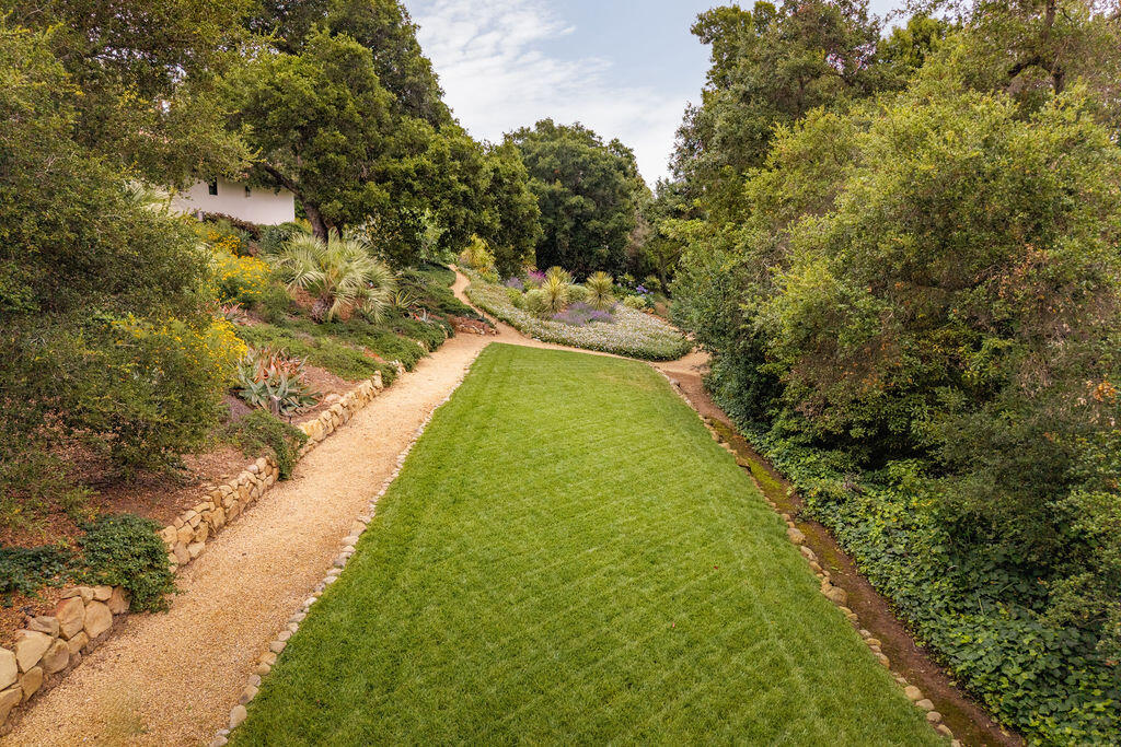 1383 School House Road