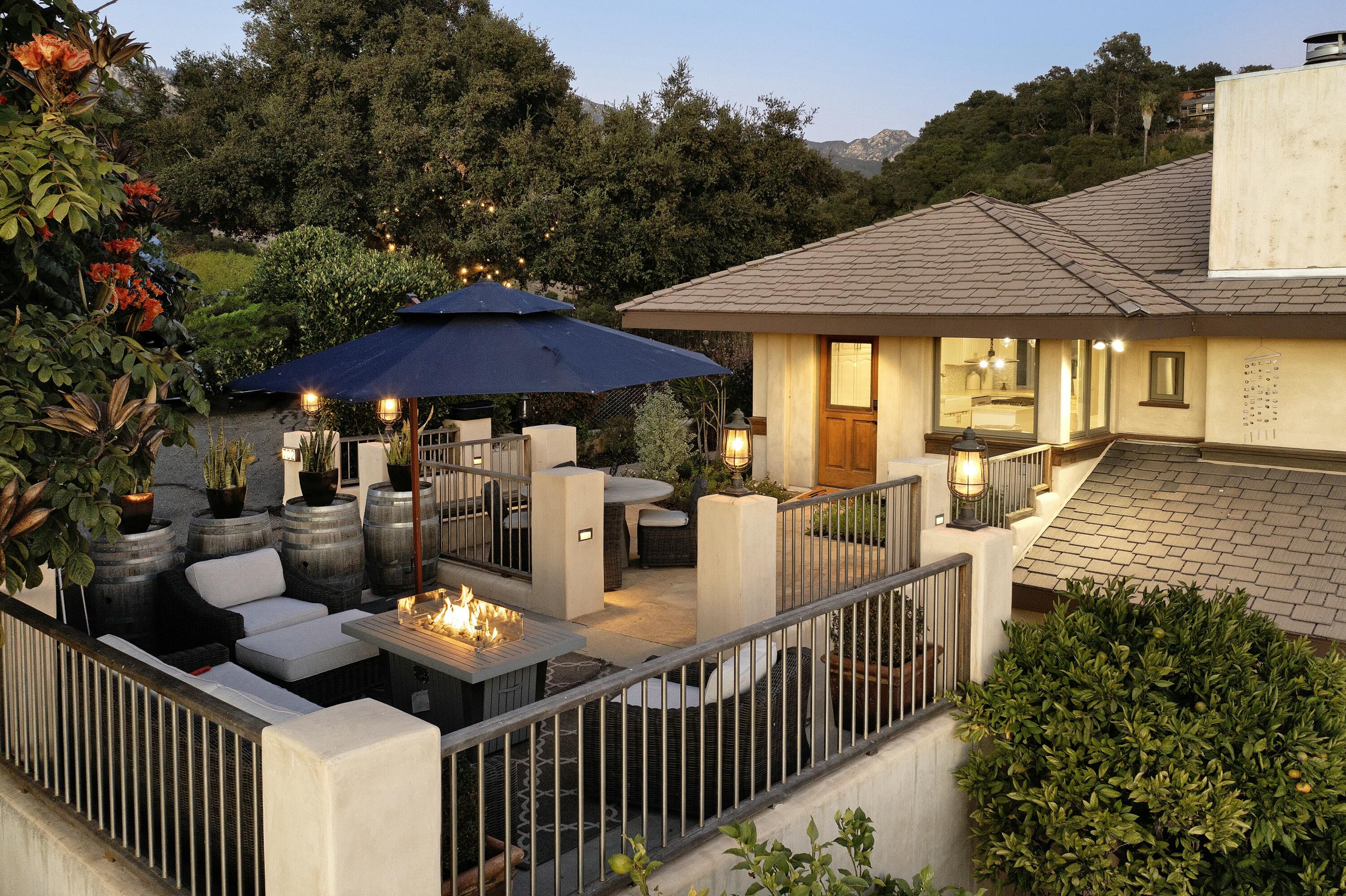 702 E Calle Laureles