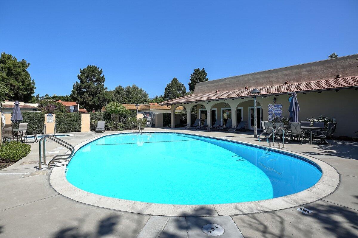 47 La Cumbre Circle