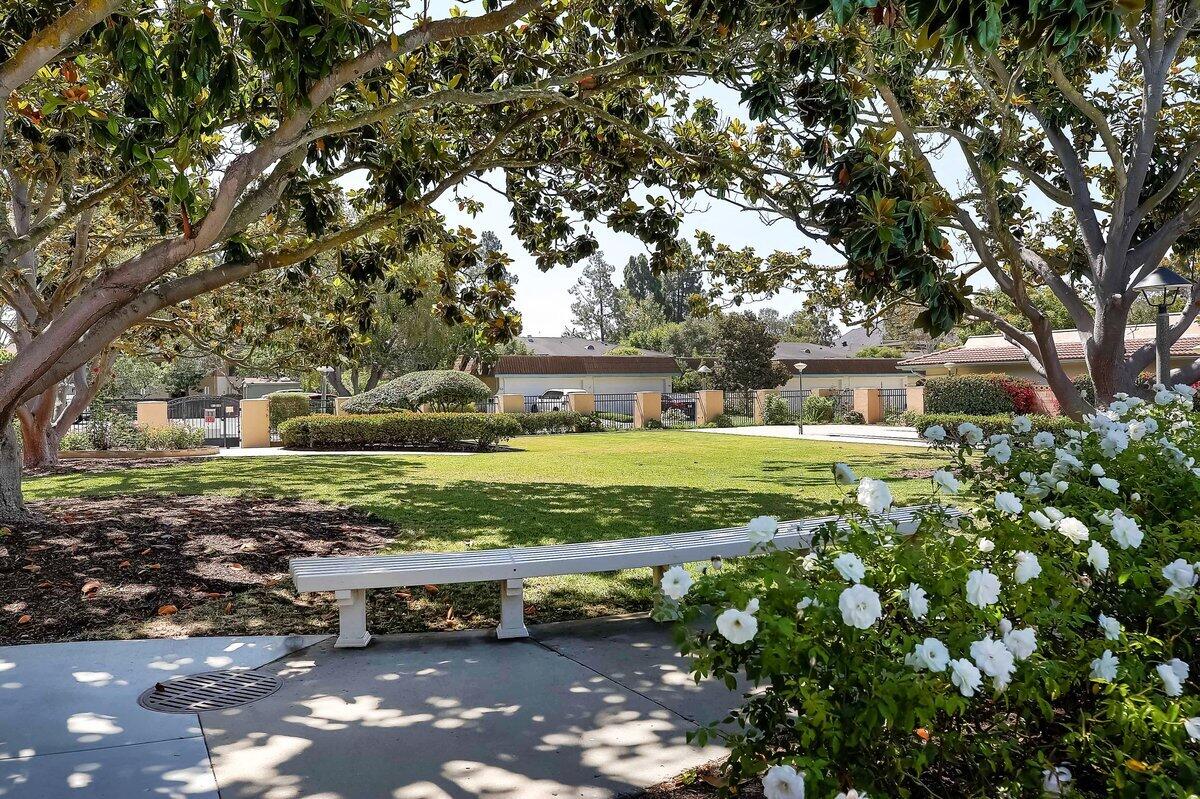 47 La Cumbre Circle