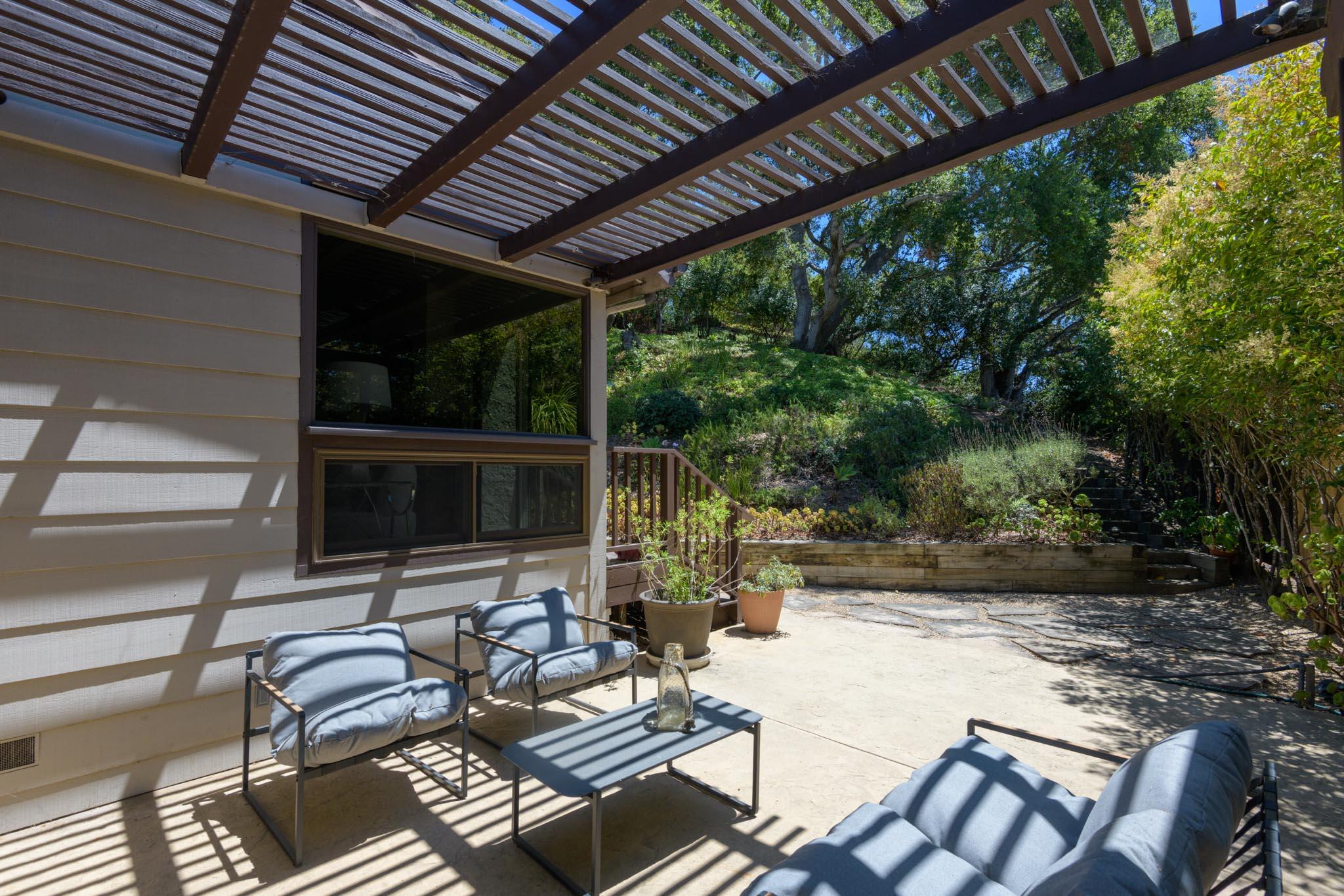 1545 Manitou Road, SANTA BARBARA