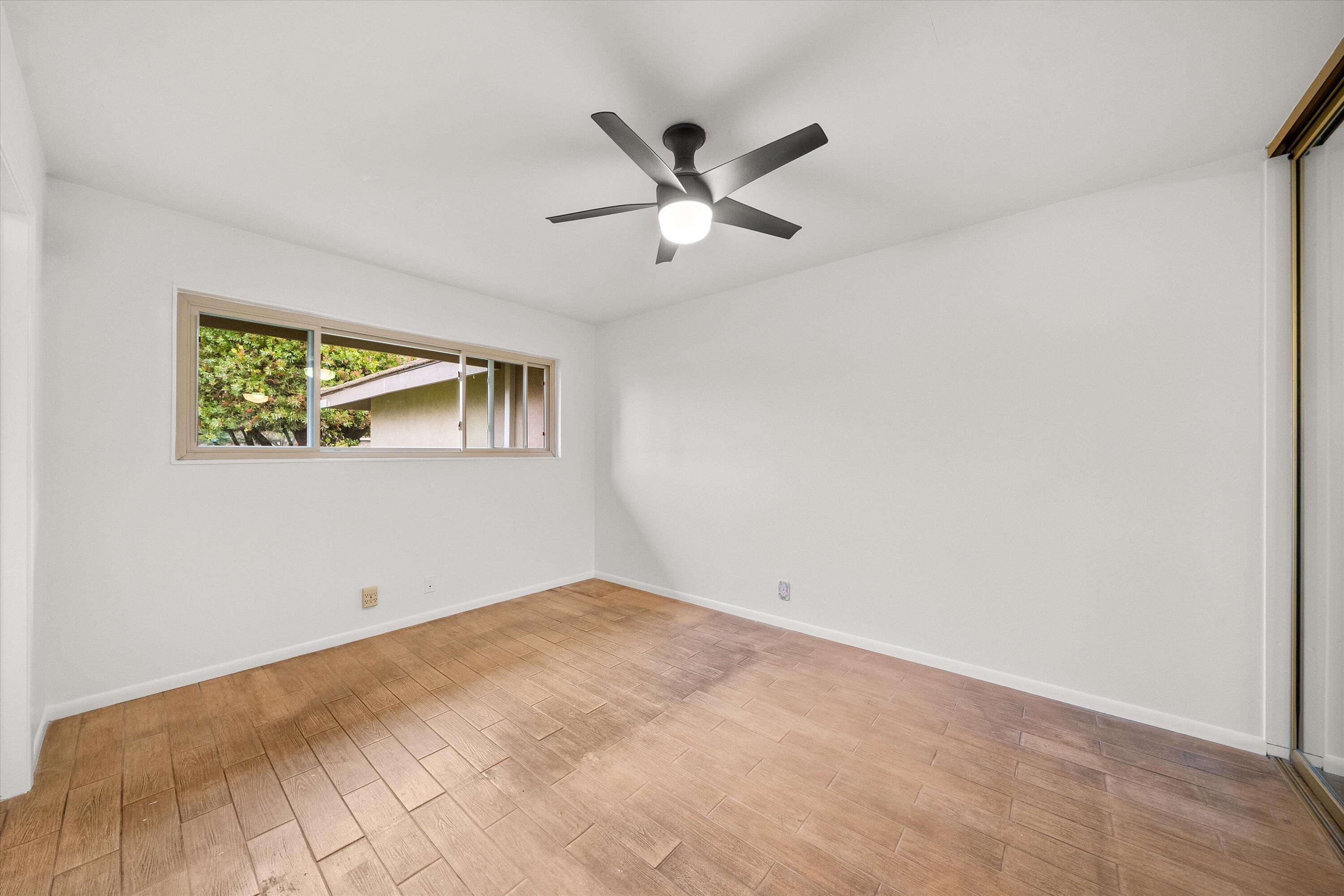 330 Moreton Bay Lane, 2