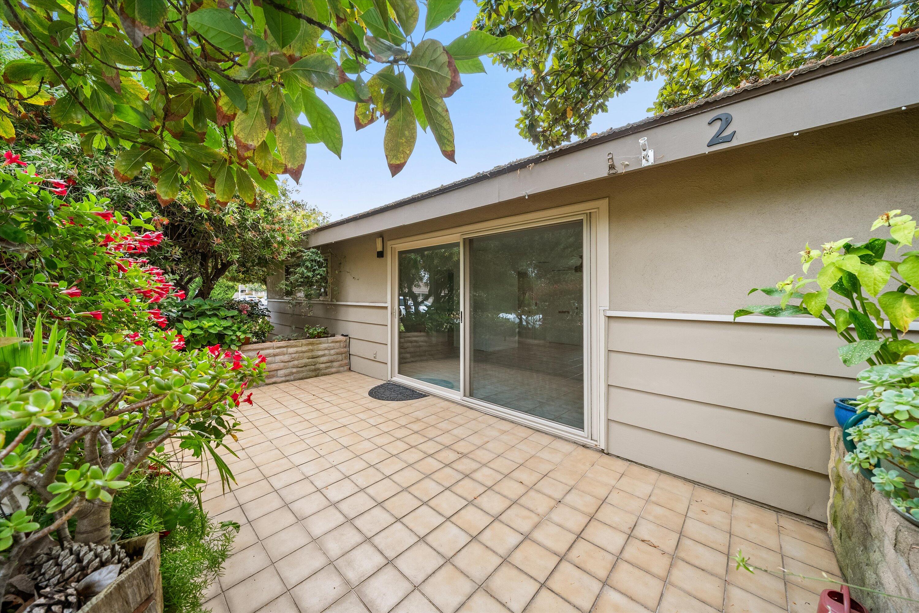 330 Moreton Bay Lane, 2