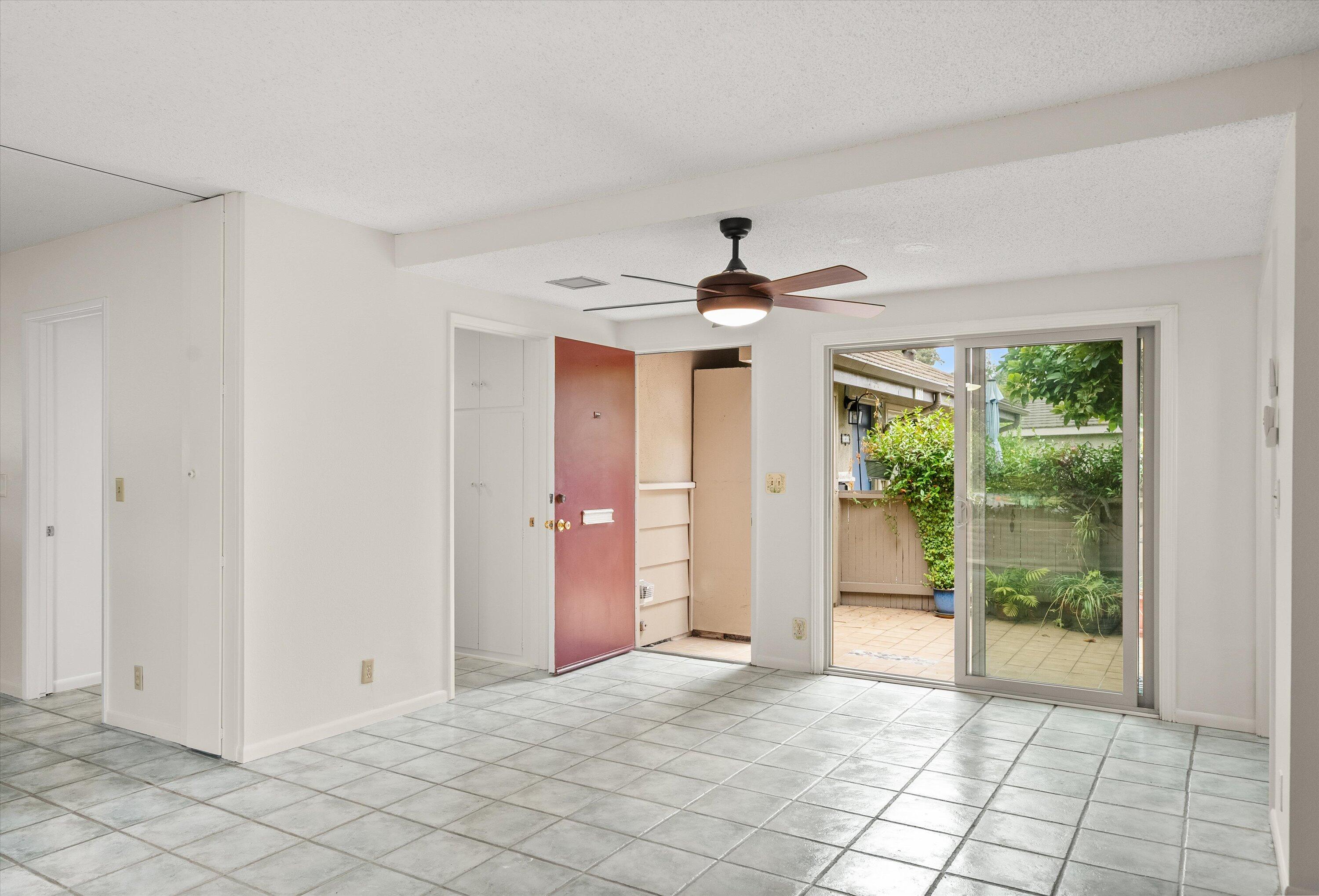 330 Moreton Bay Lane, 2