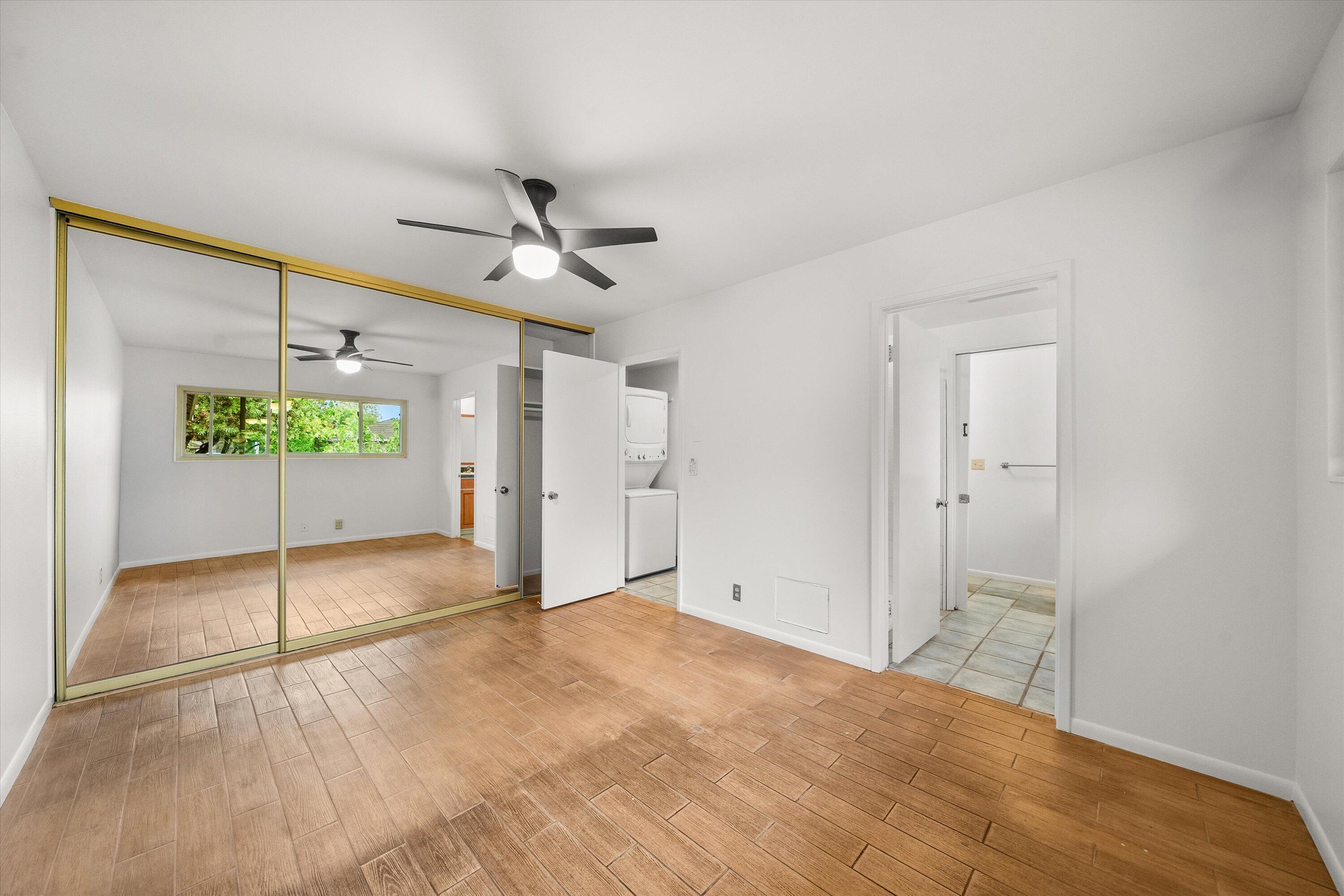 330 Moreton Bay Lane, 2