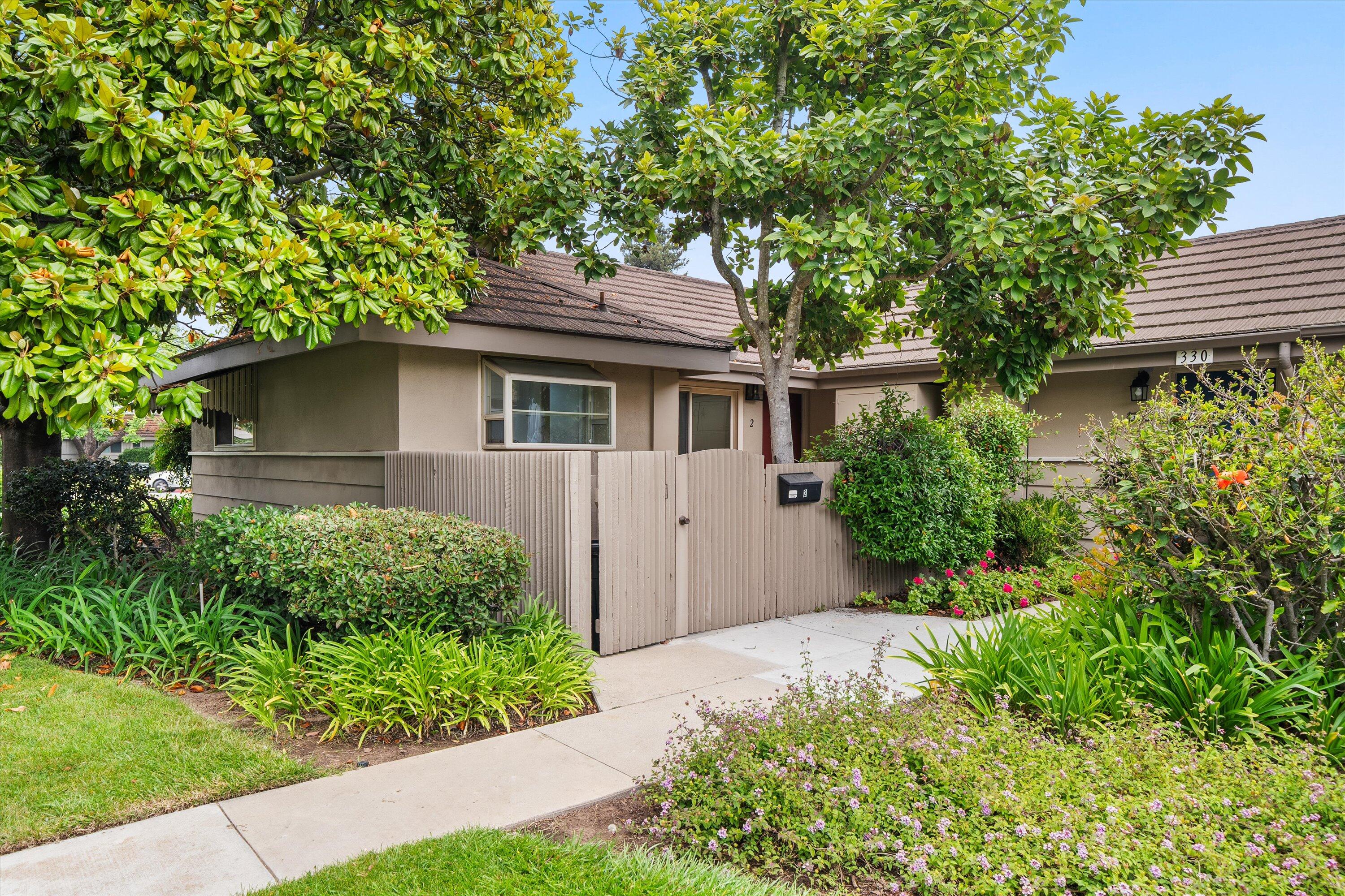 330 Moreton Bay Lane, 2