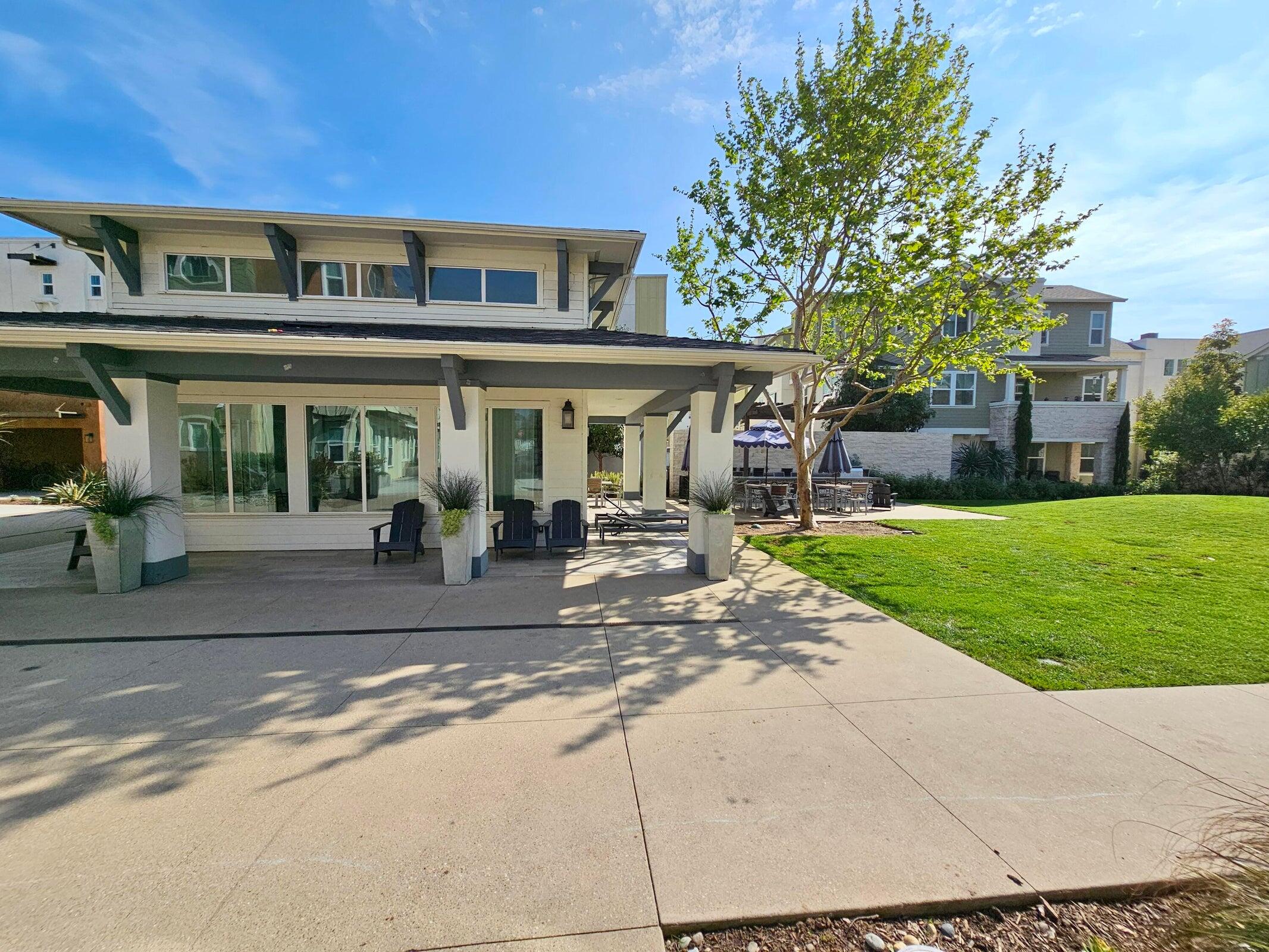 576 Asilomar Way, 103