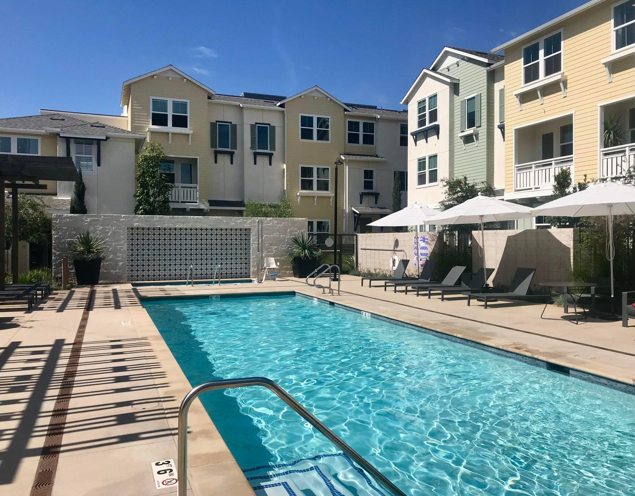576 Asilomar Way, 103