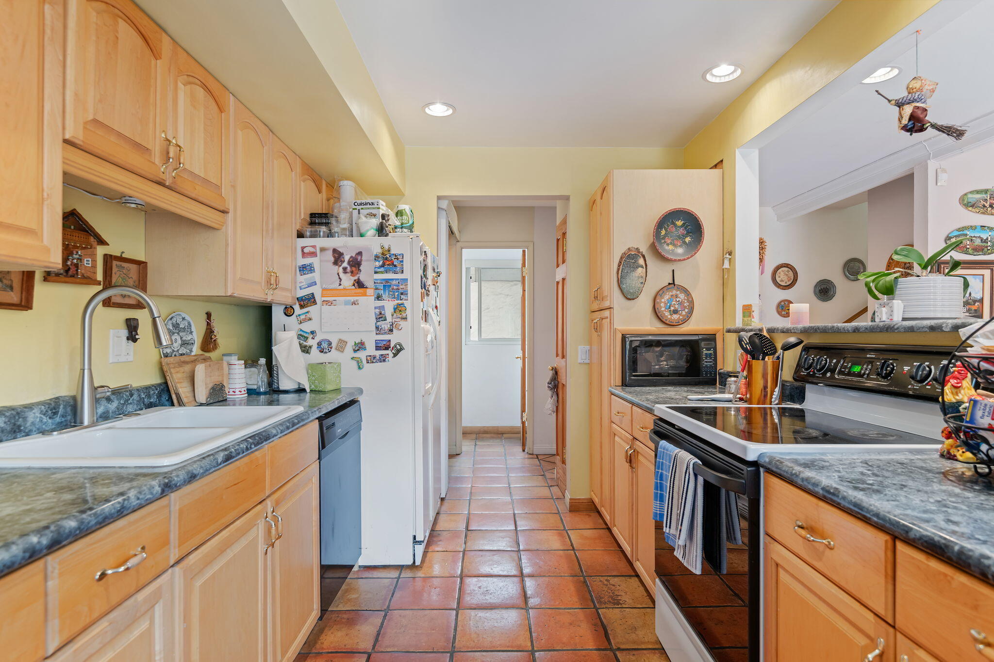 43 N San Marcos Road, A