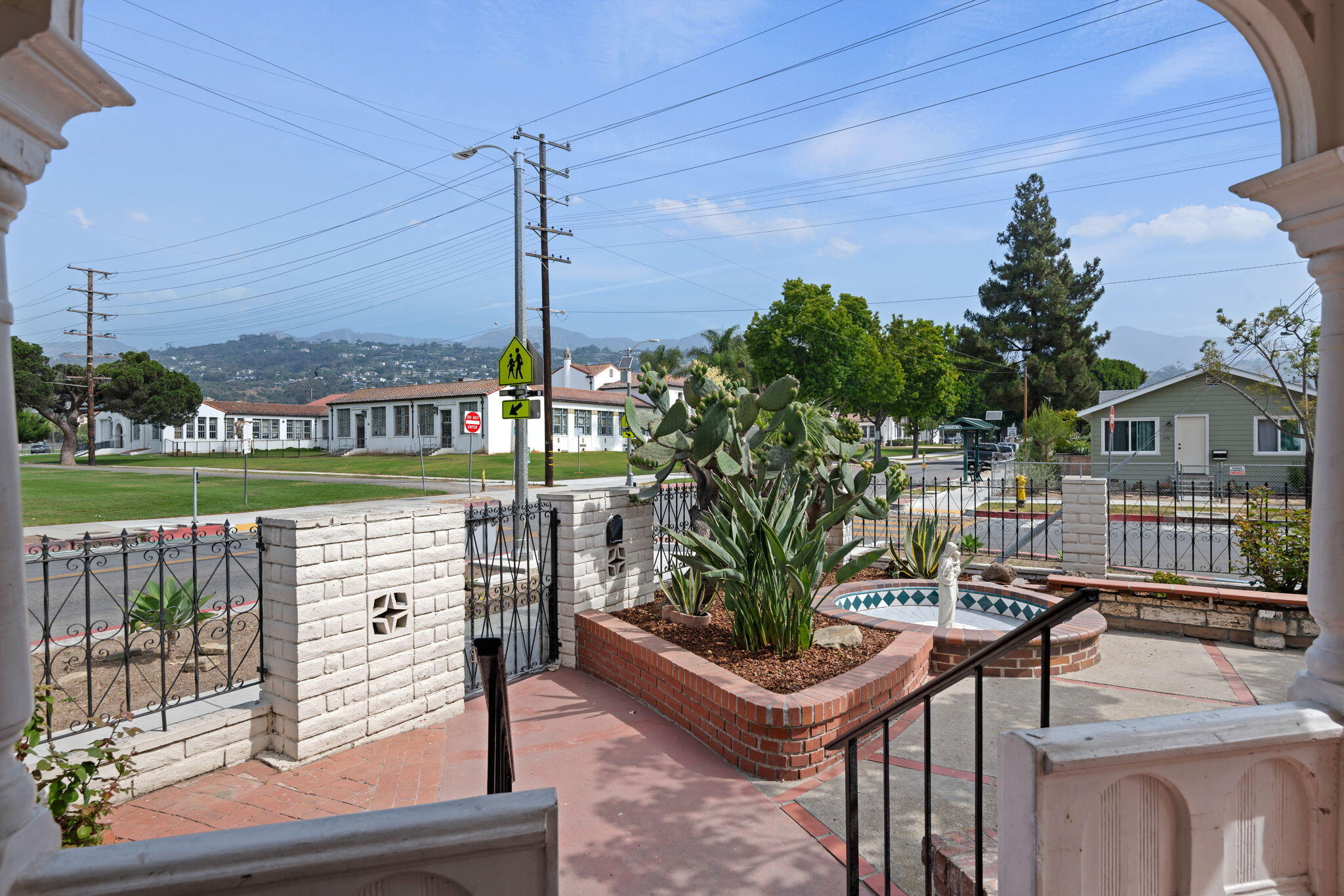 535 N Quarantina Street