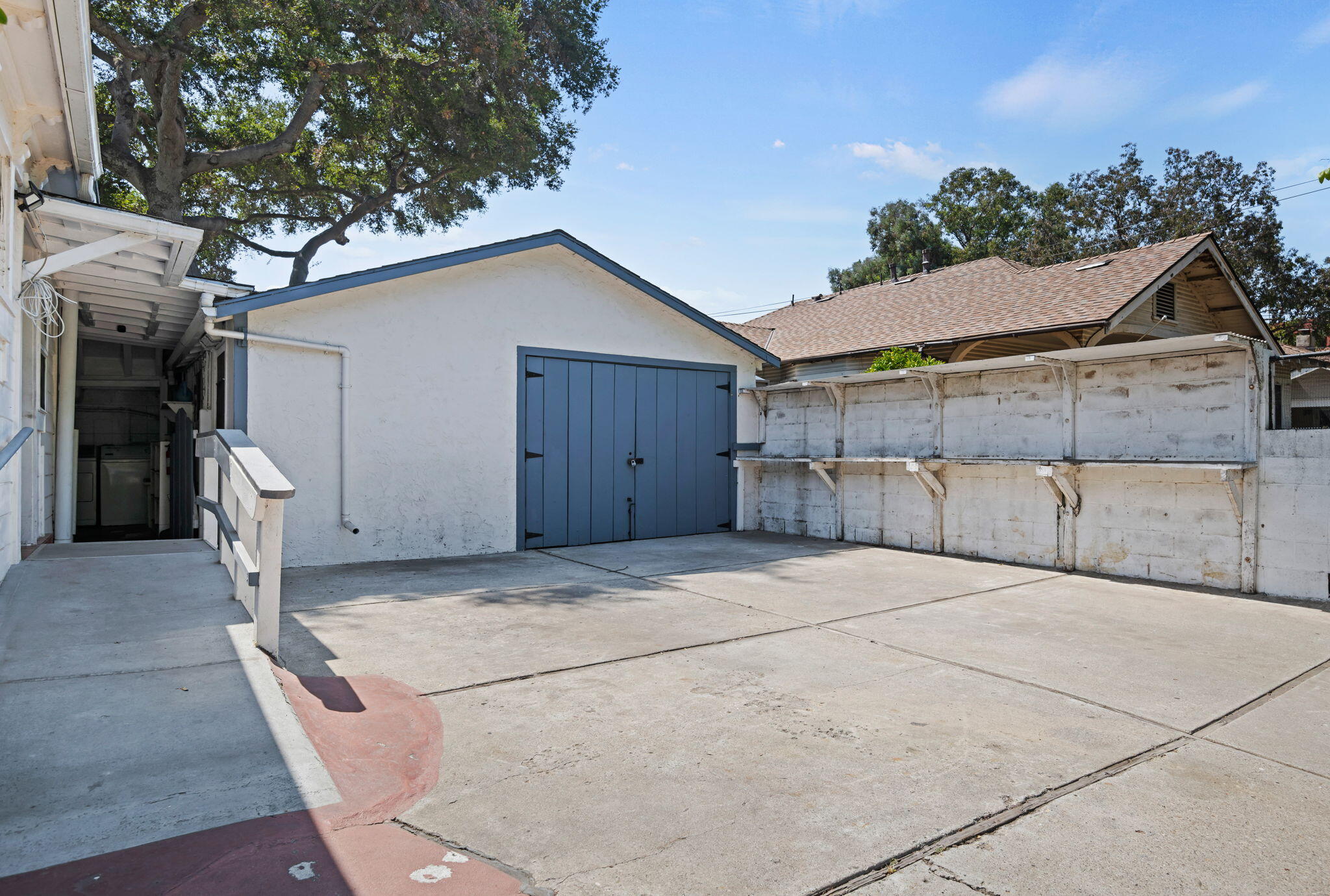 535 N Quarantina Street