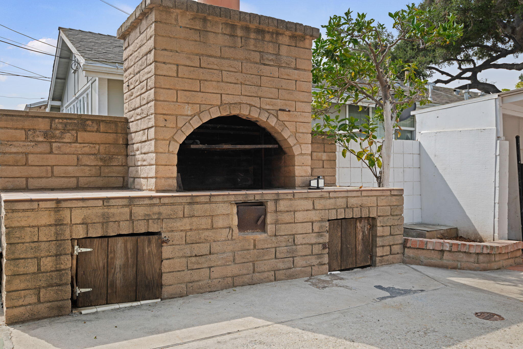 535 N Quarantina Street