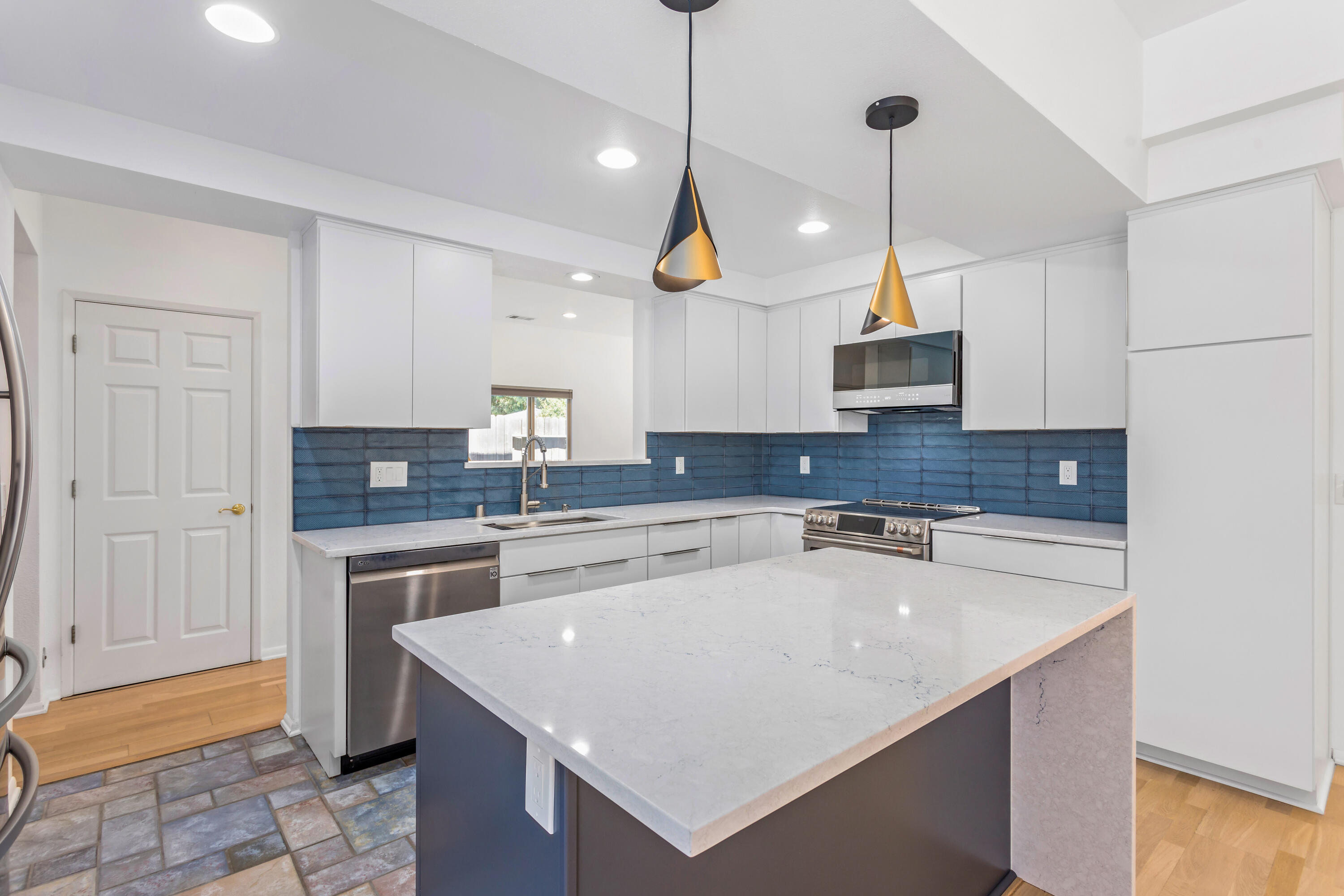 5531 Somerset Drive