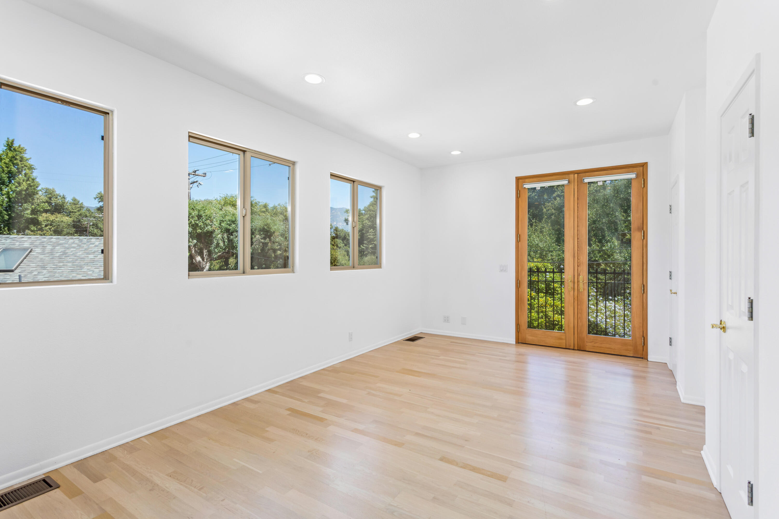 5531 Somerset Drive
