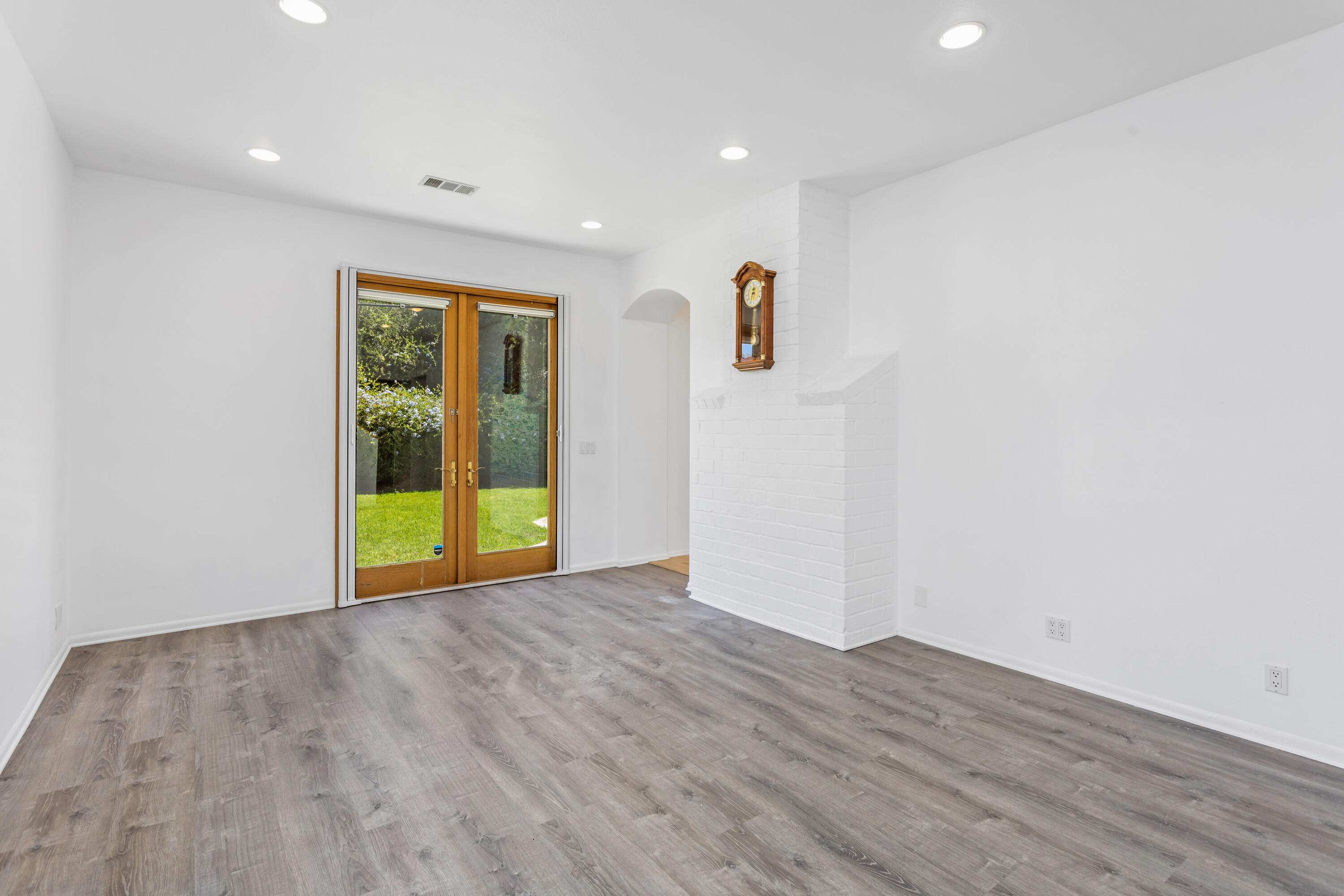 5531 Somerset Drive