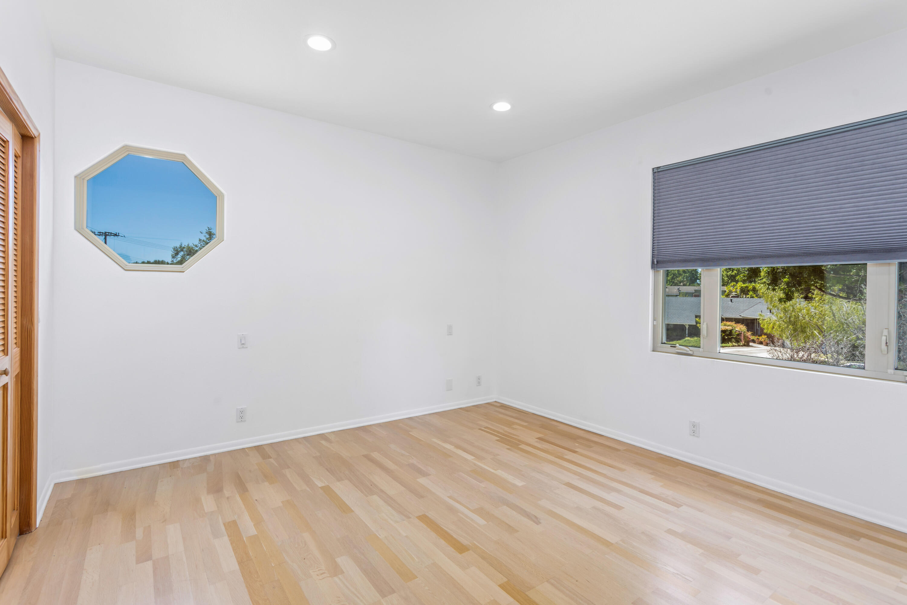5531 Somerset Drive