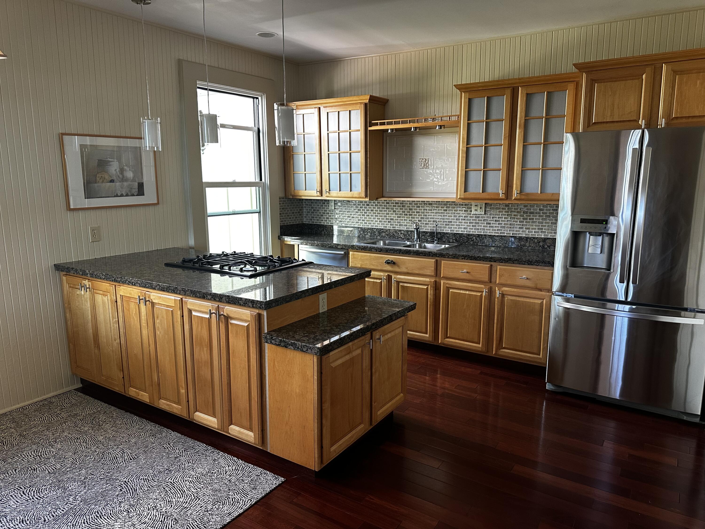 1035 E De La Guerra Street