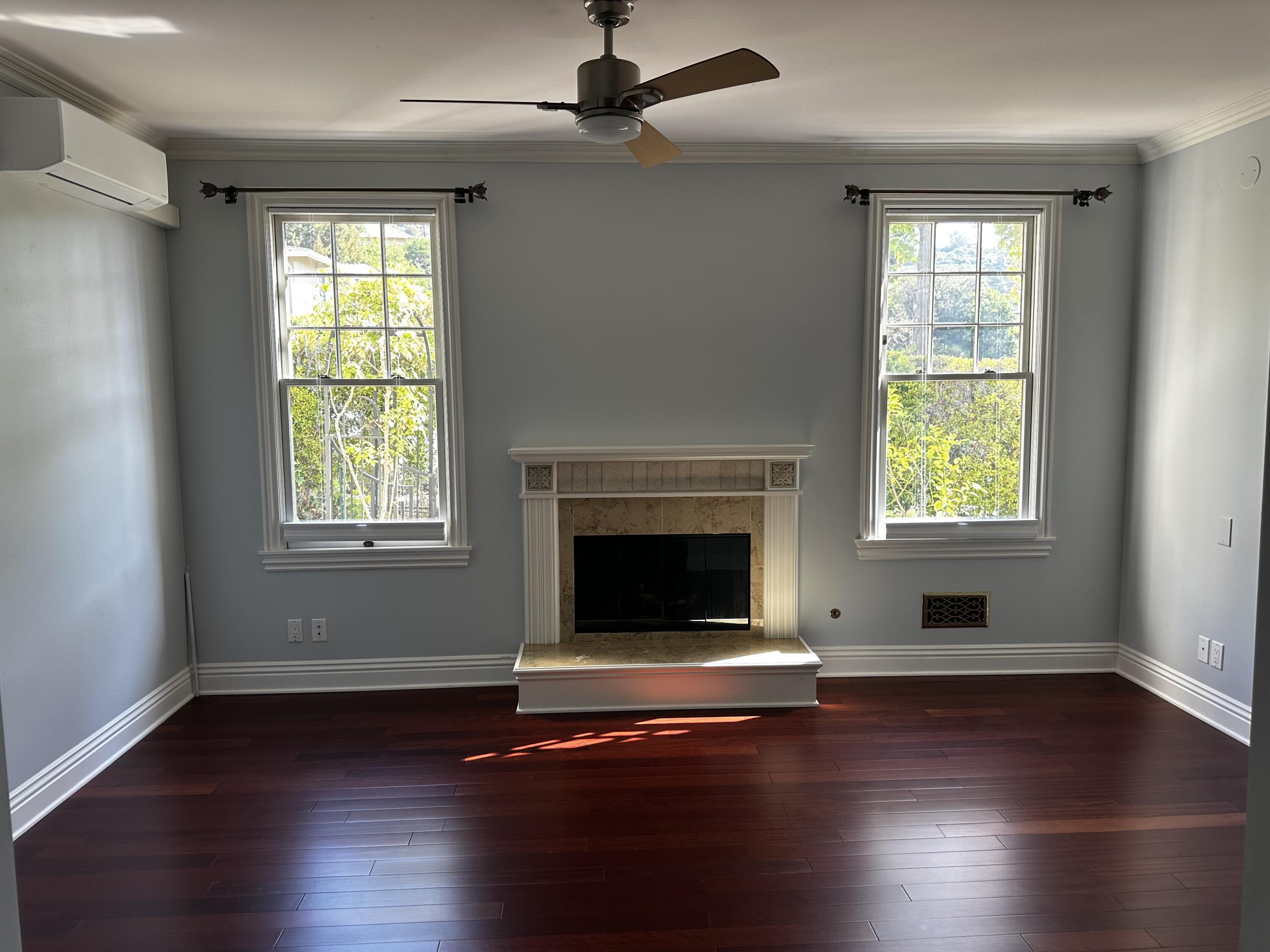 1035 E De La Guerra Street