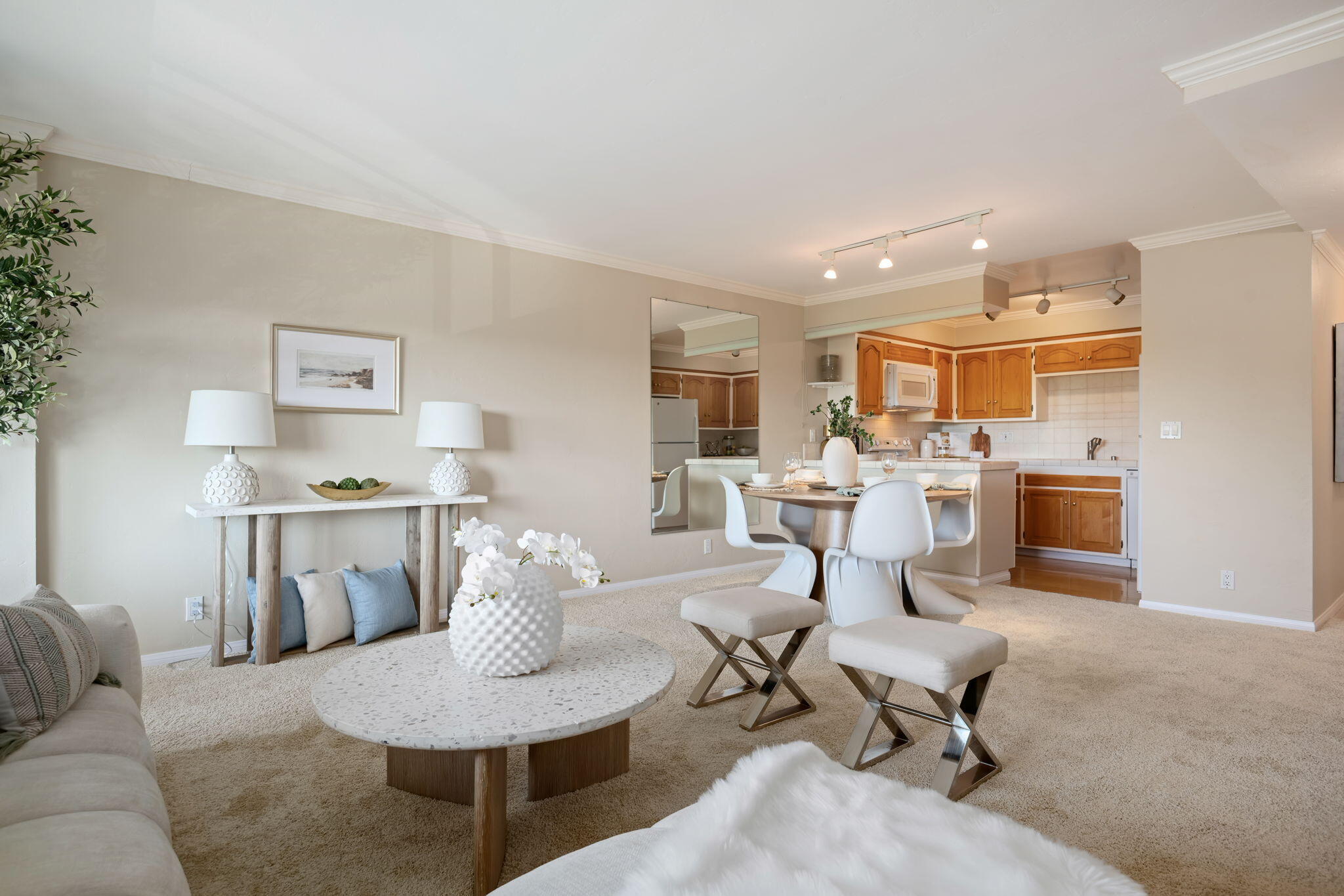 2727 Miradero Drive #302