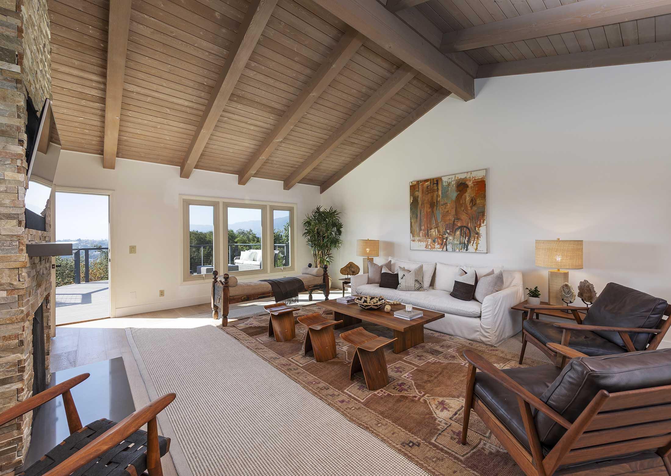 860 Miramonte Drive