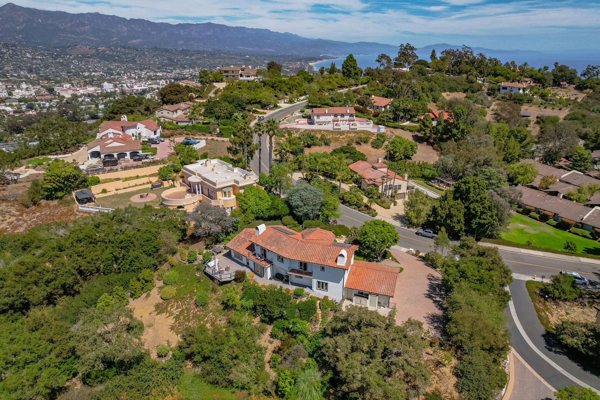 860 Miramonte Drive