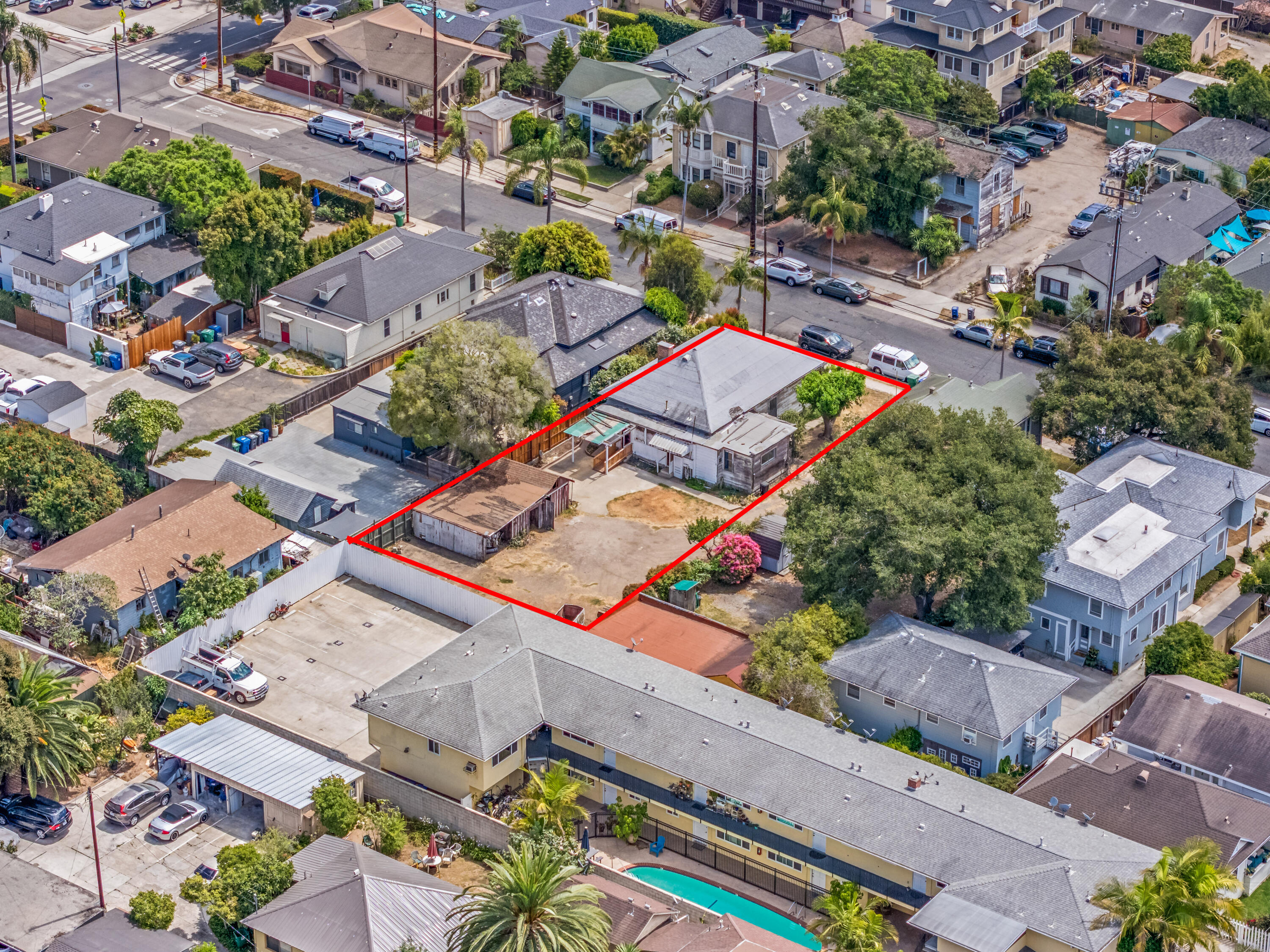 220 W Figueroa Street
