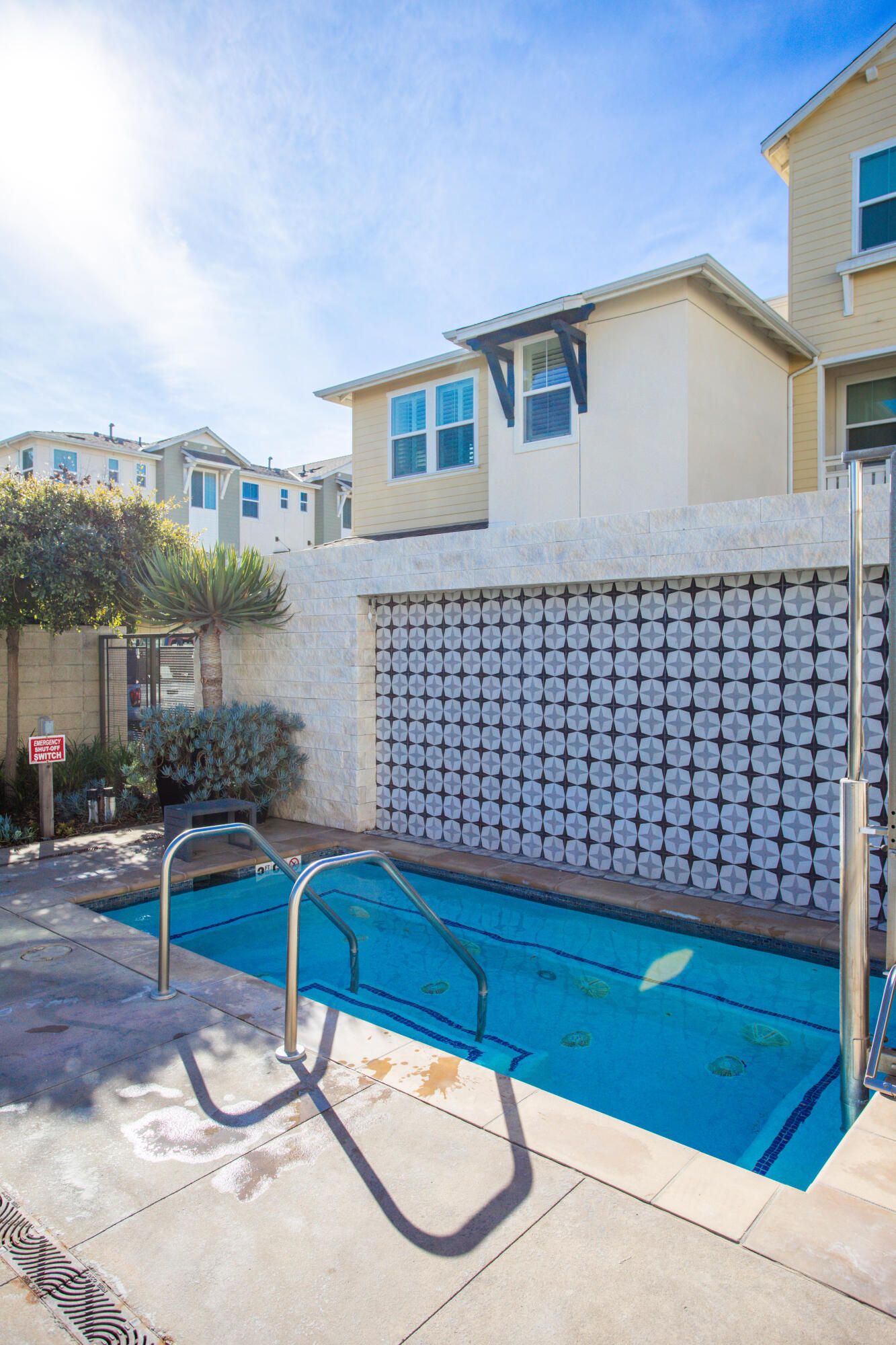 5680 Surfrider Way, 105