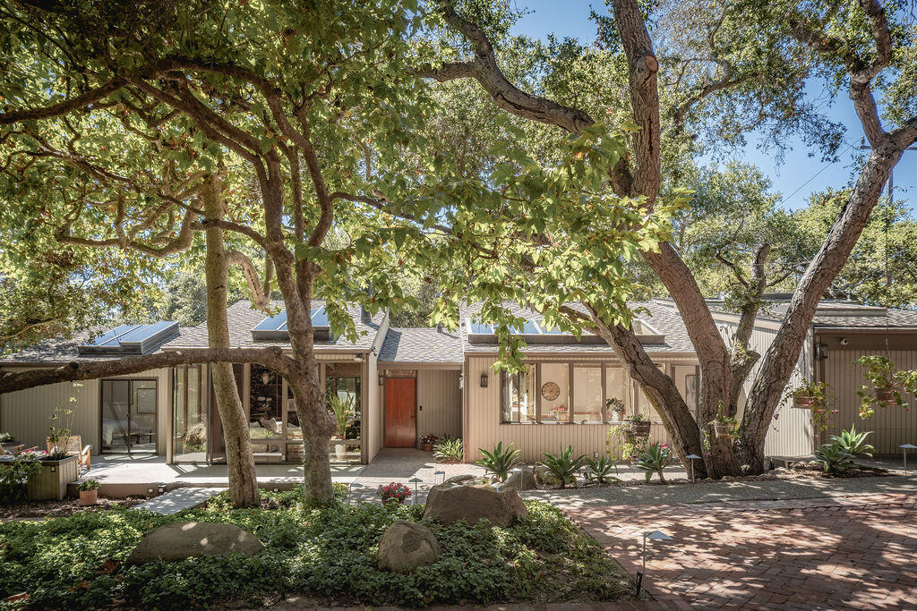 2609 Glendessary Lane