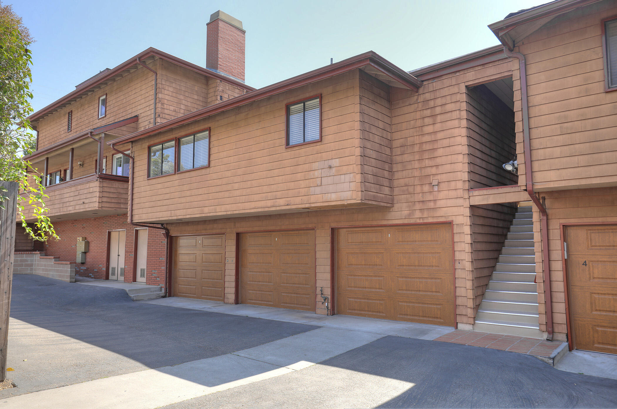 1815 Bath Street, 4