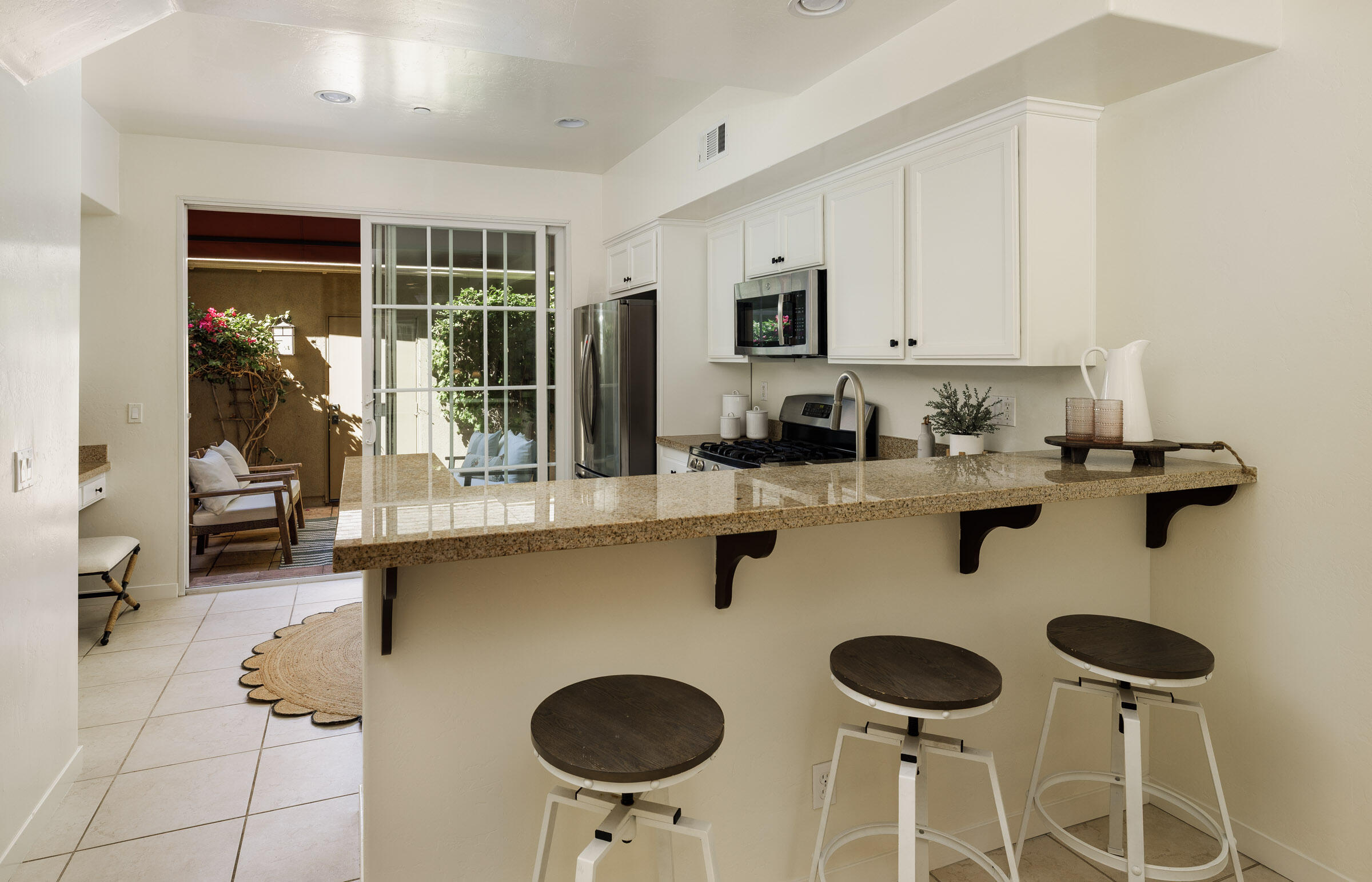 345 Kellogg Way, 22
