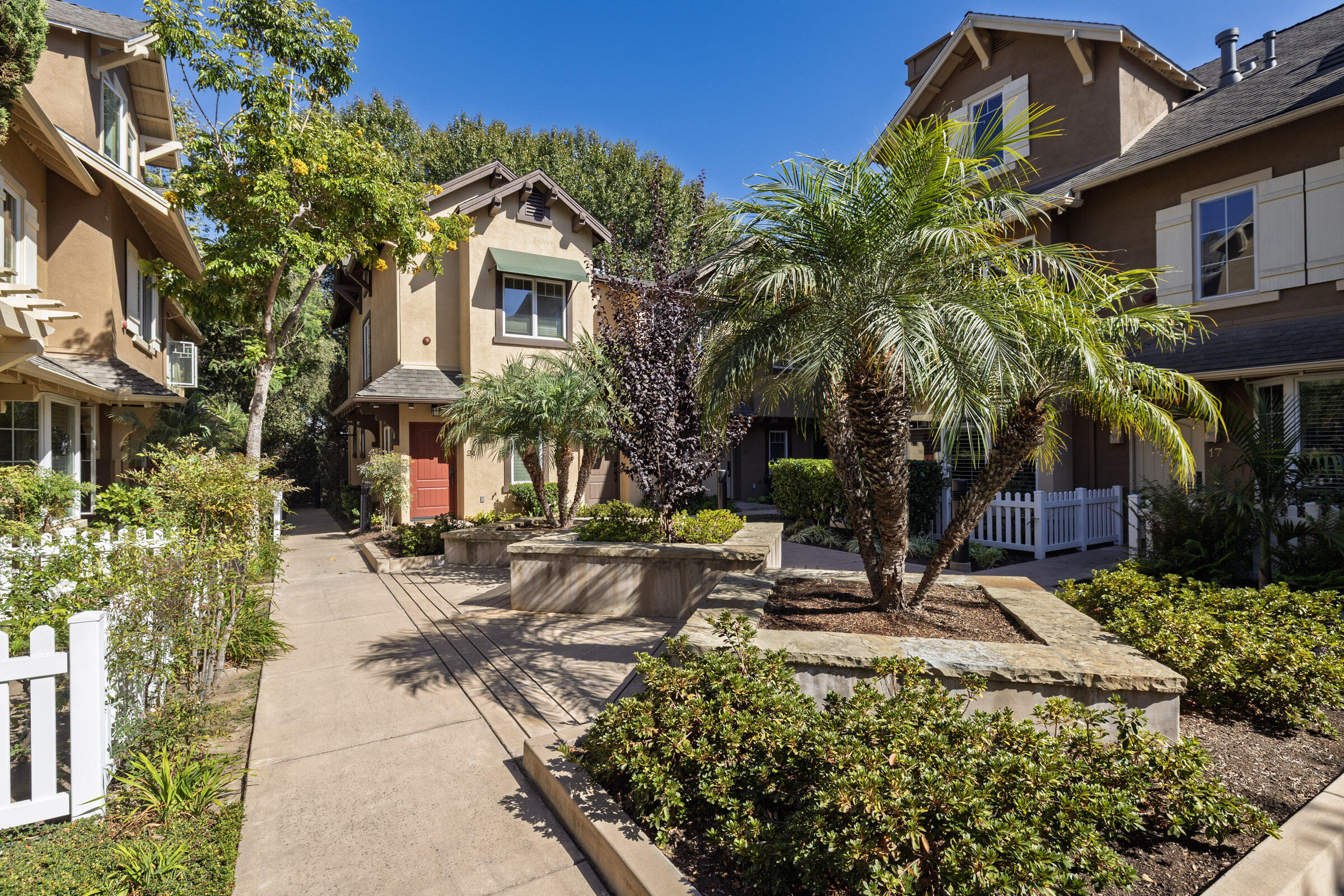 345 Kellogg Way, 22