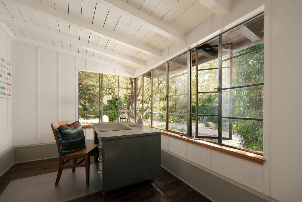 346 Hot Springs Road, East