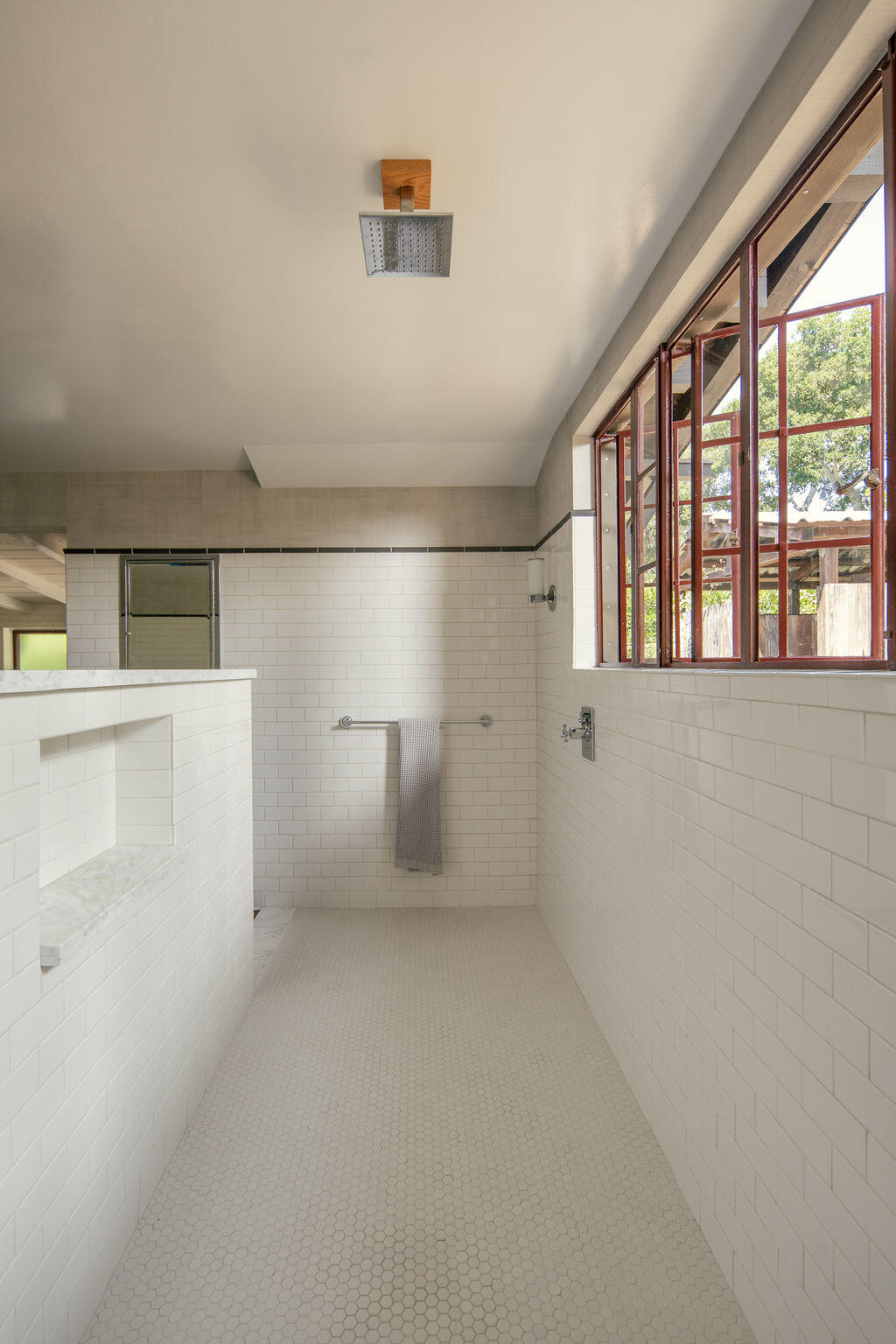 346 Hot Springs Road, East