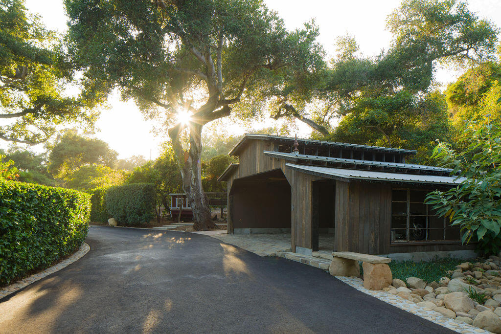 346 Hot Springs Road, East