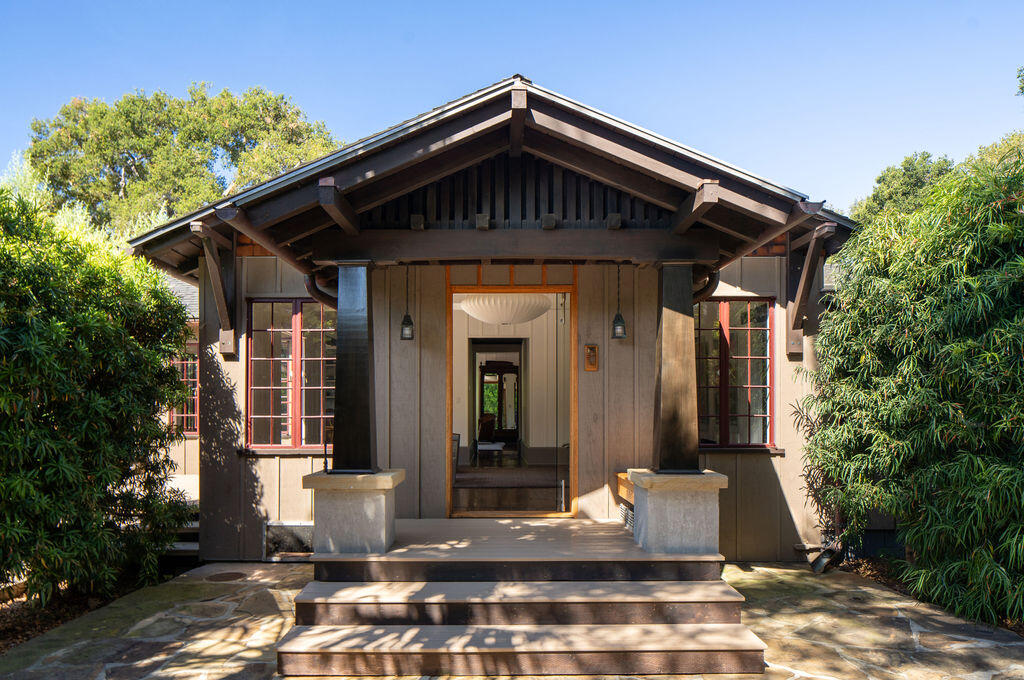 346 Hot Springs Road, East