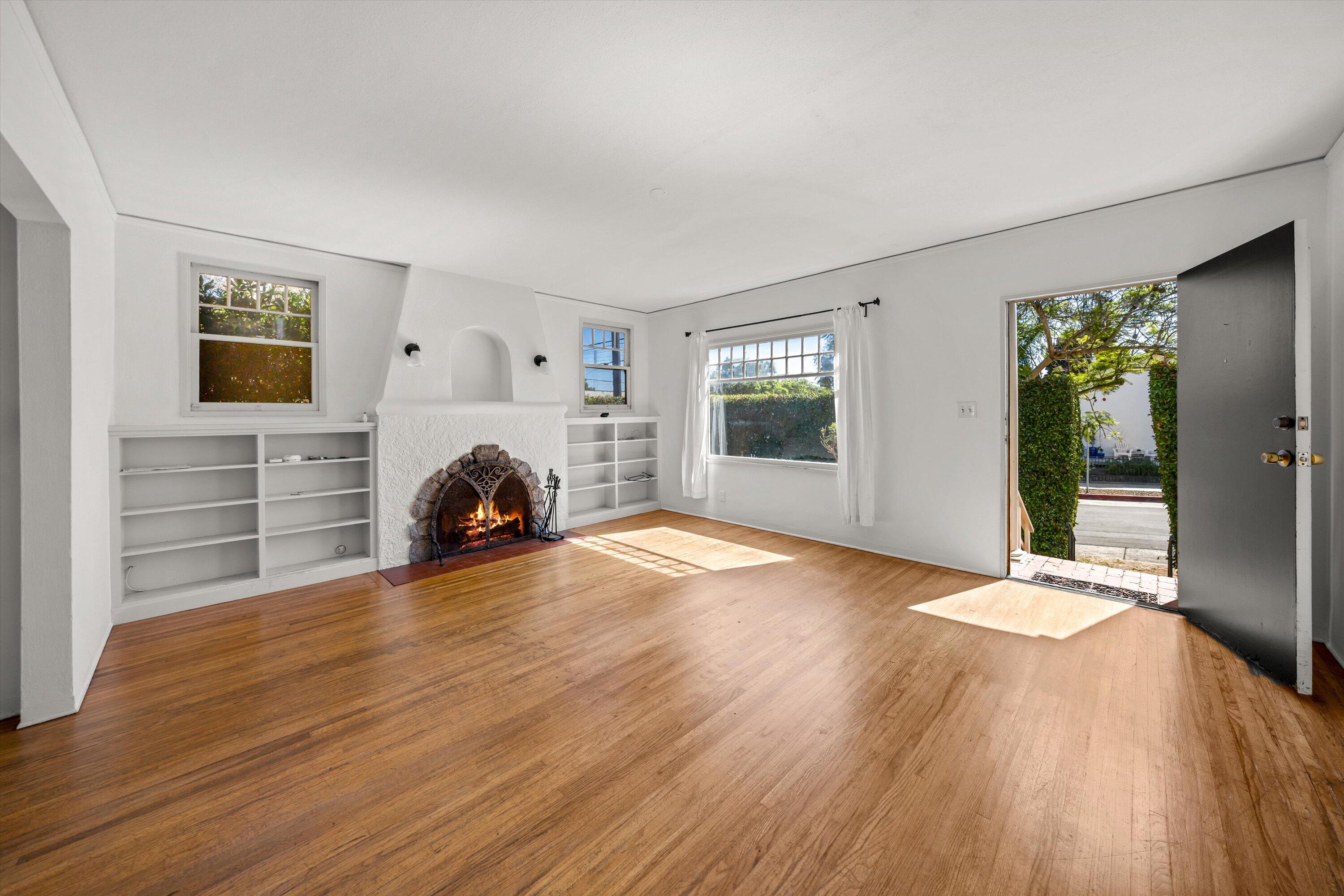 302 N Soledad Street