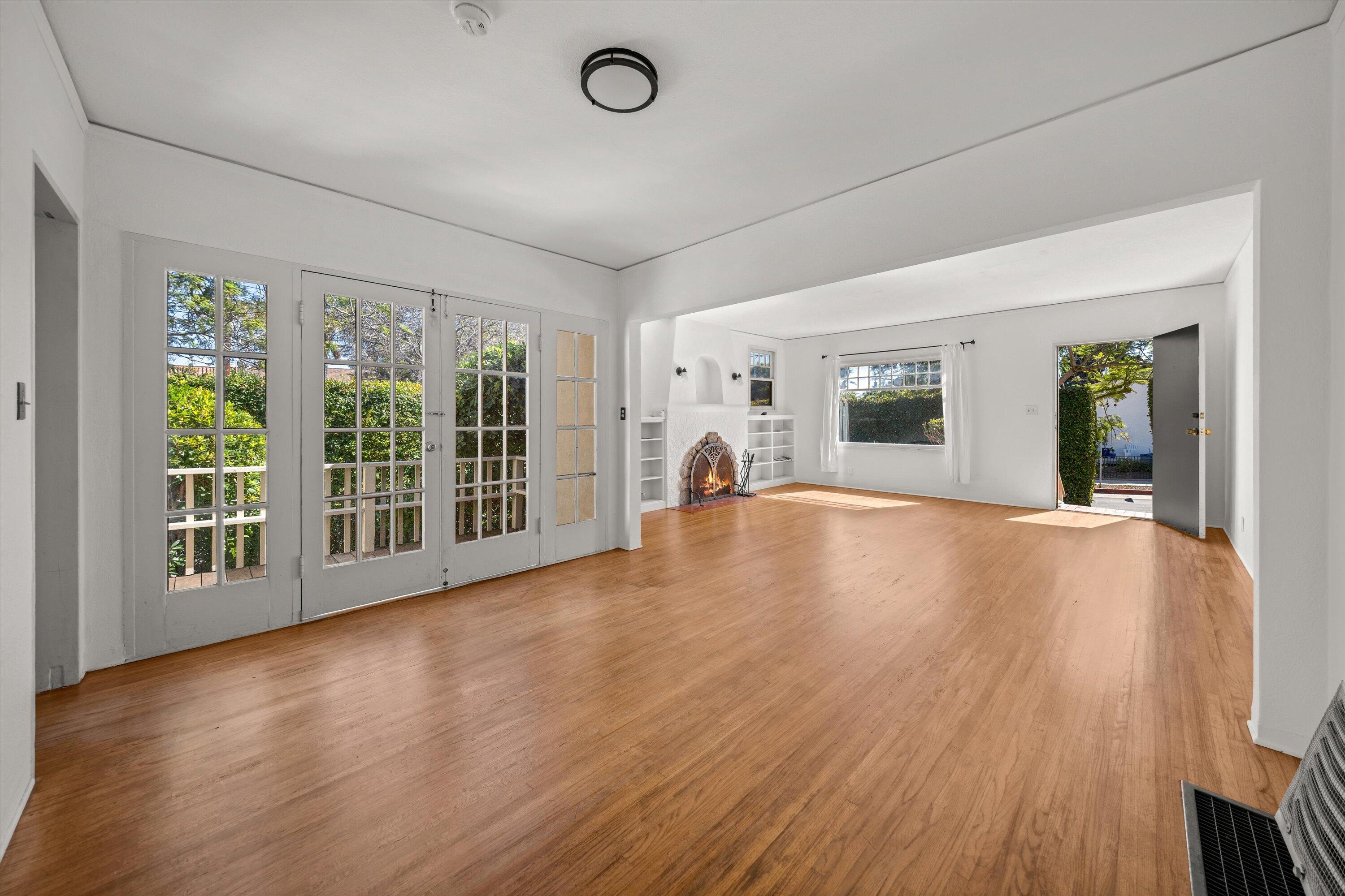 302 N Soledad Street