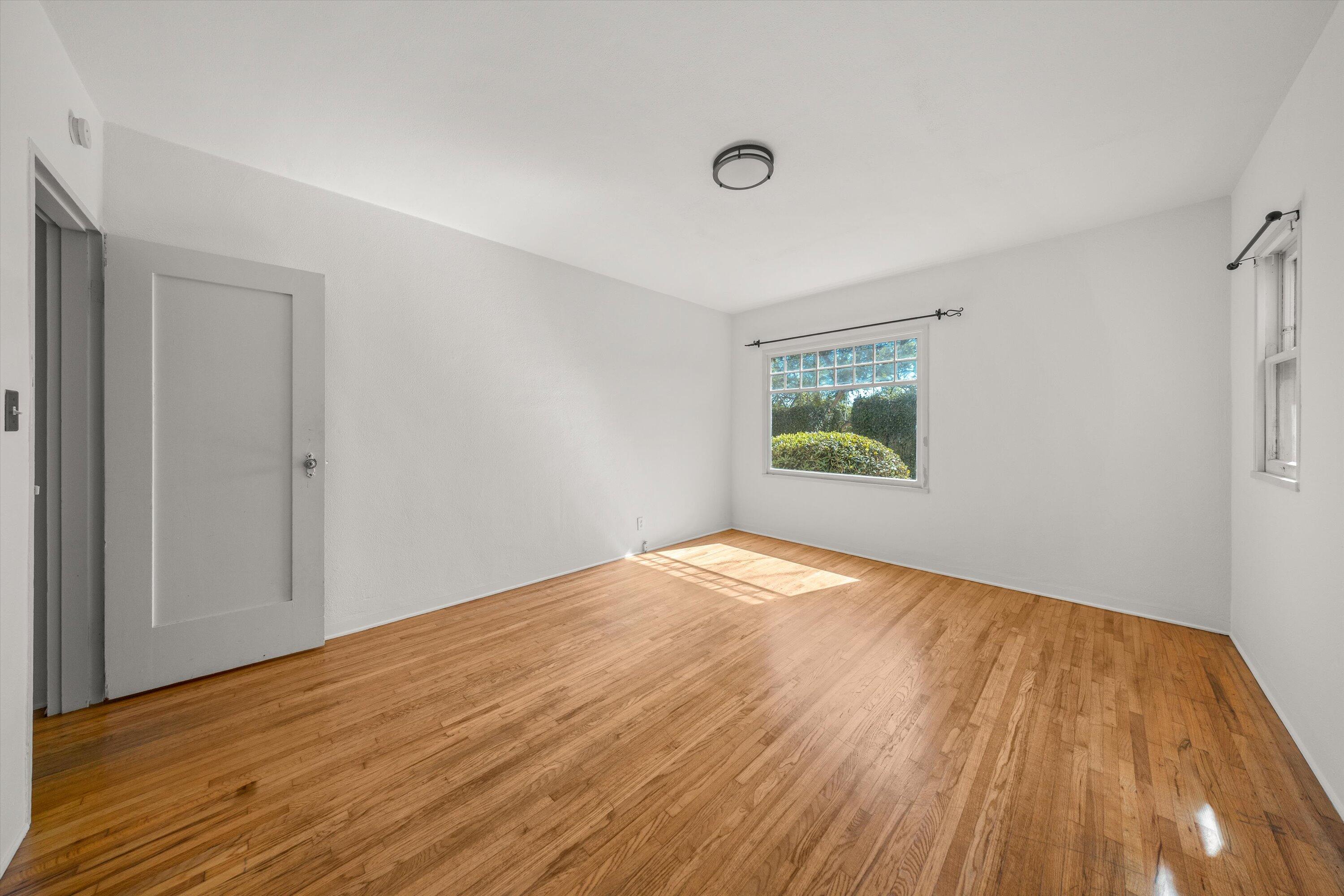 302 N Soledad Street