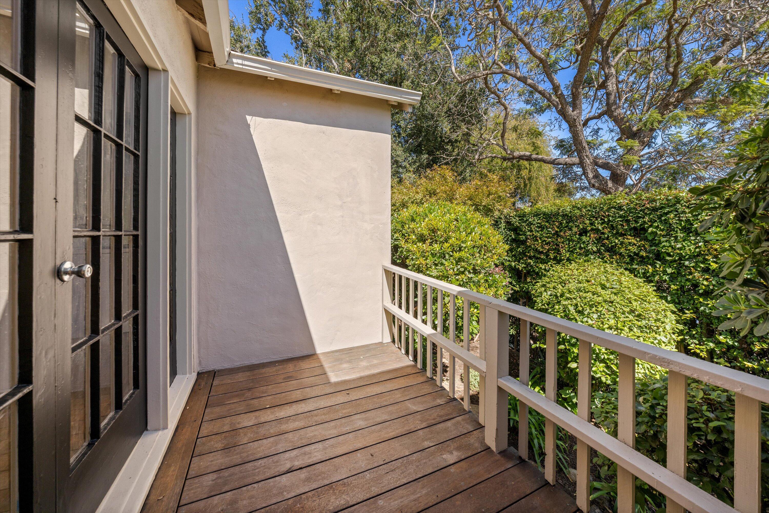 302 N Soledad Street