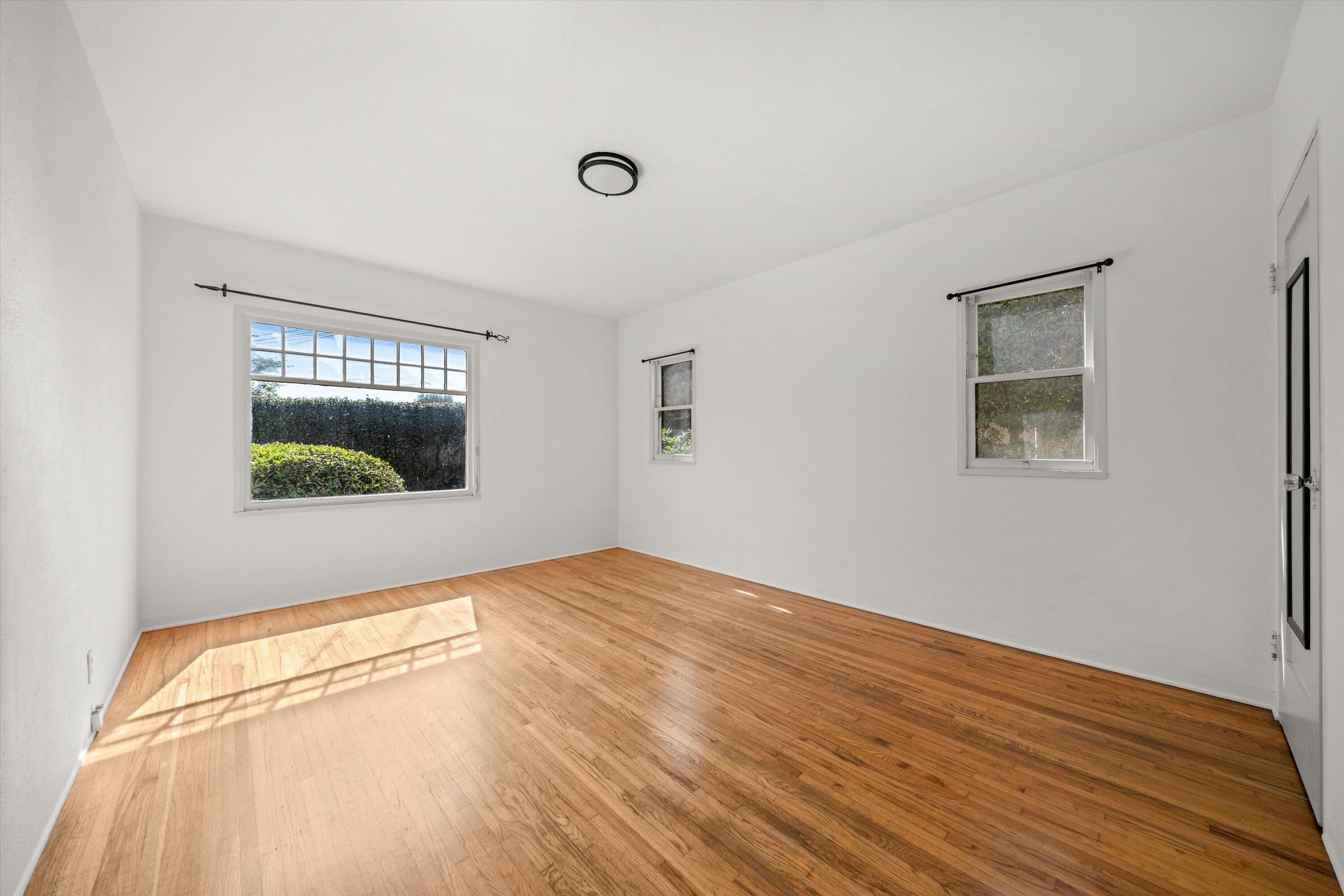 302 N Soledad Street